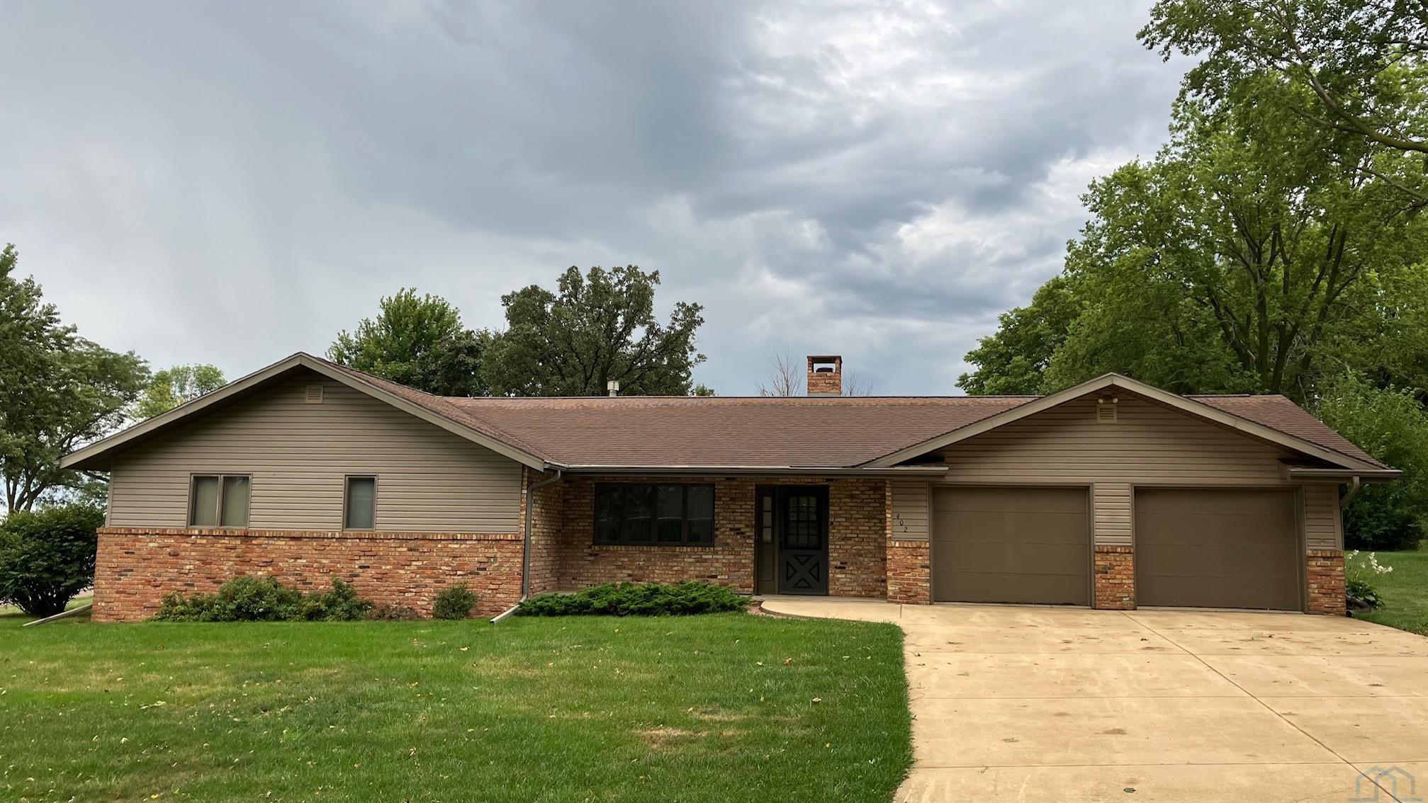 402 6th Street						  						 , Alton						 , IA						  51003						  
