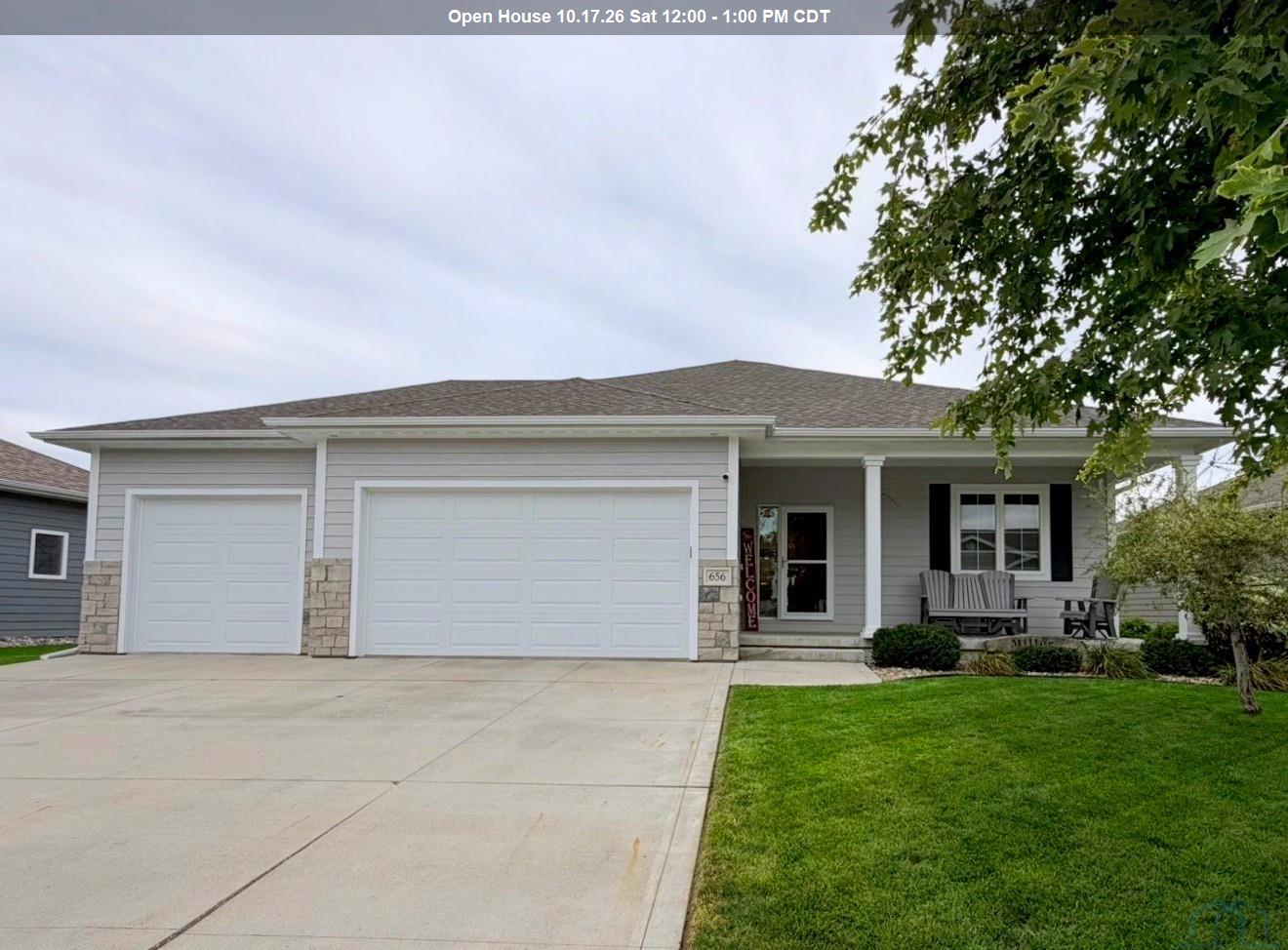 656 Prairie Blvd, Dakota Dunes, SD 57049 