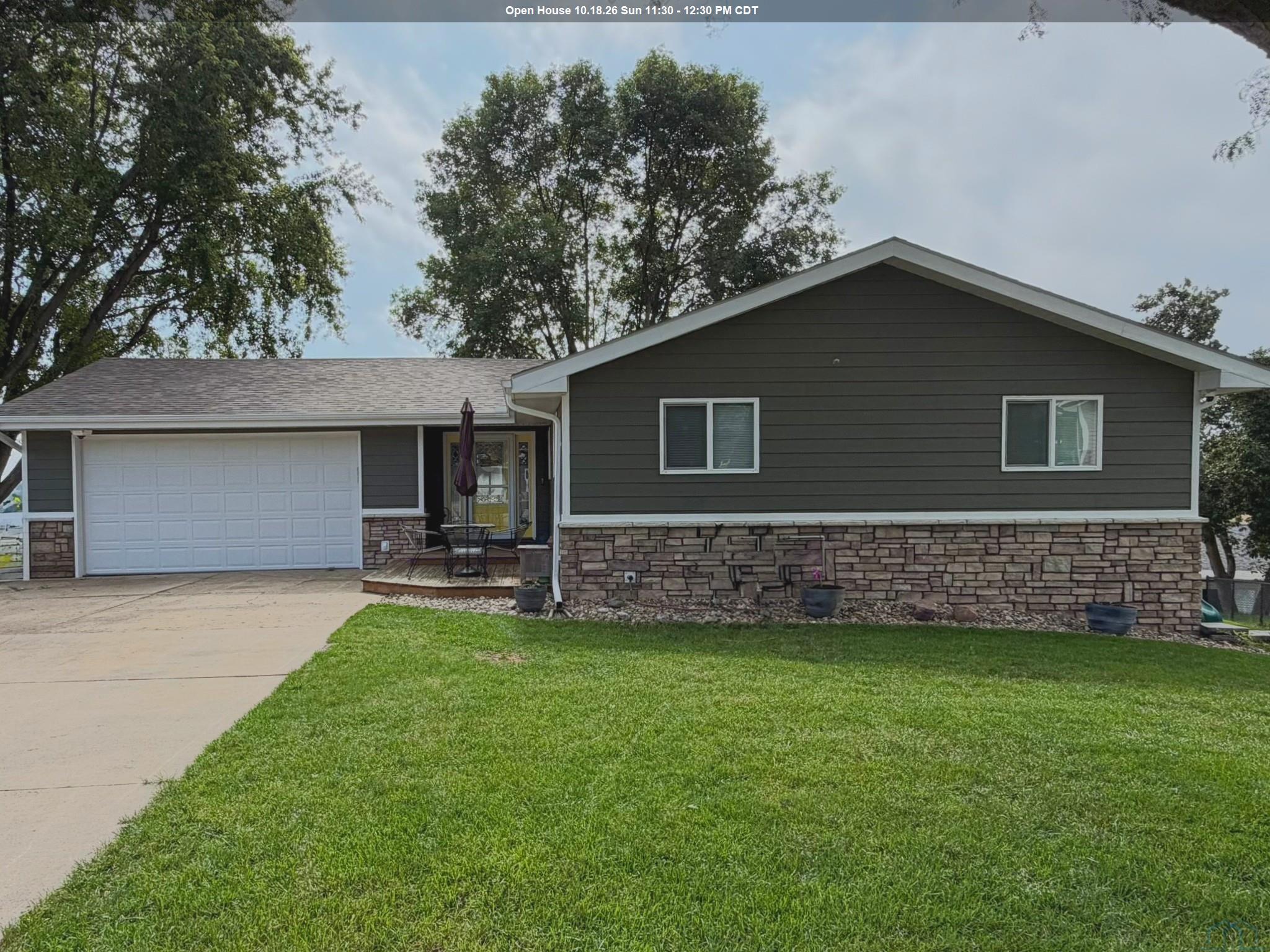 1523 MERCURY DR, Hinton, IA 51024 