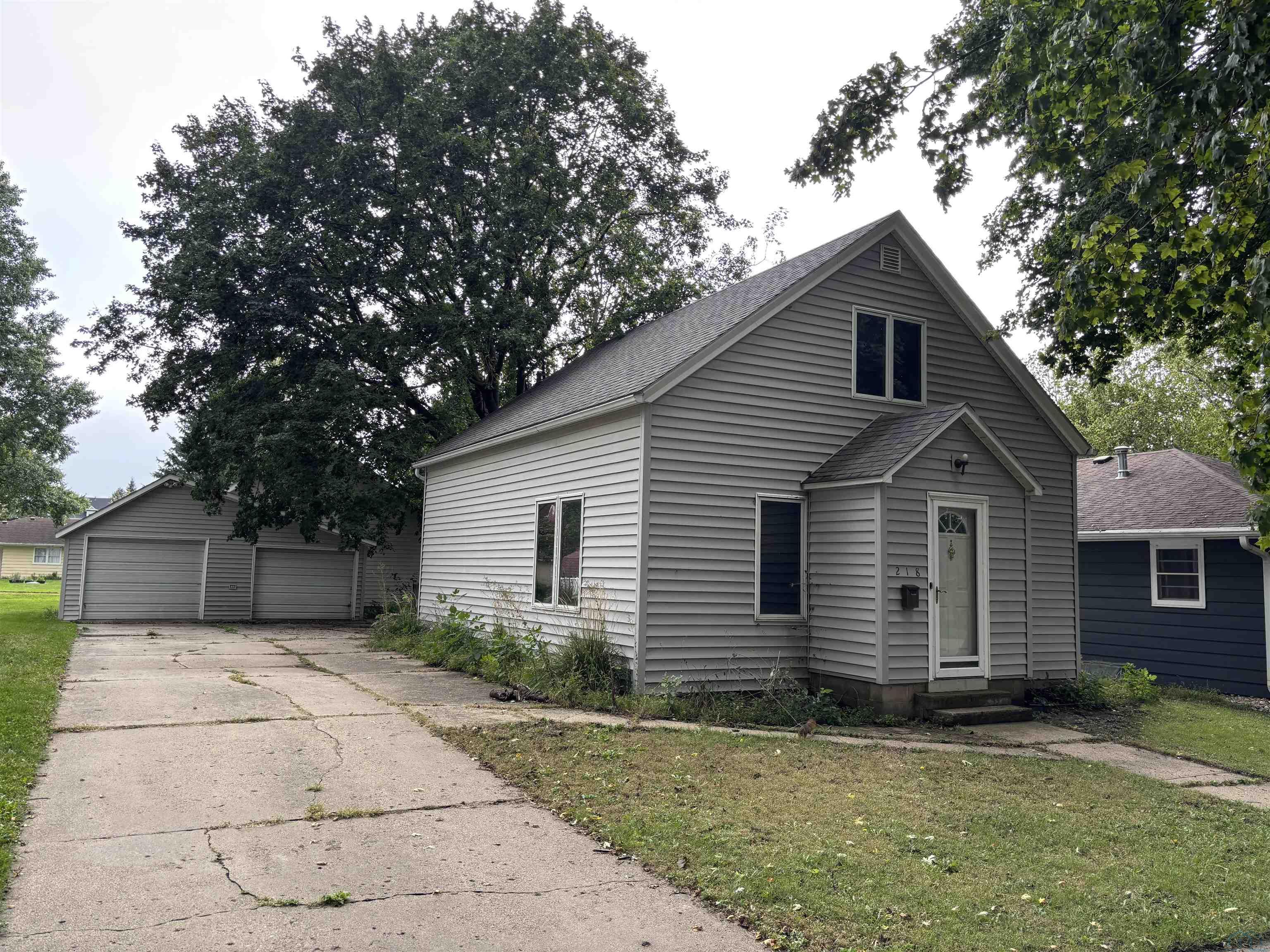 218 2nd St NW						  						 , Orange City						 , IA						  51041						  
