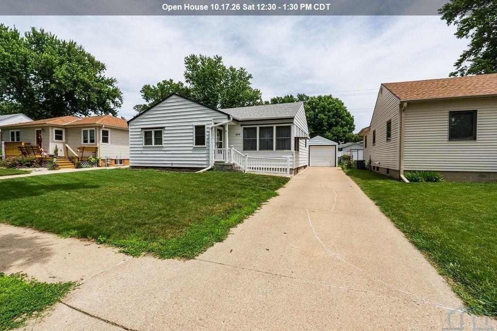2816 Coral S, Sioux City, IA 51106 