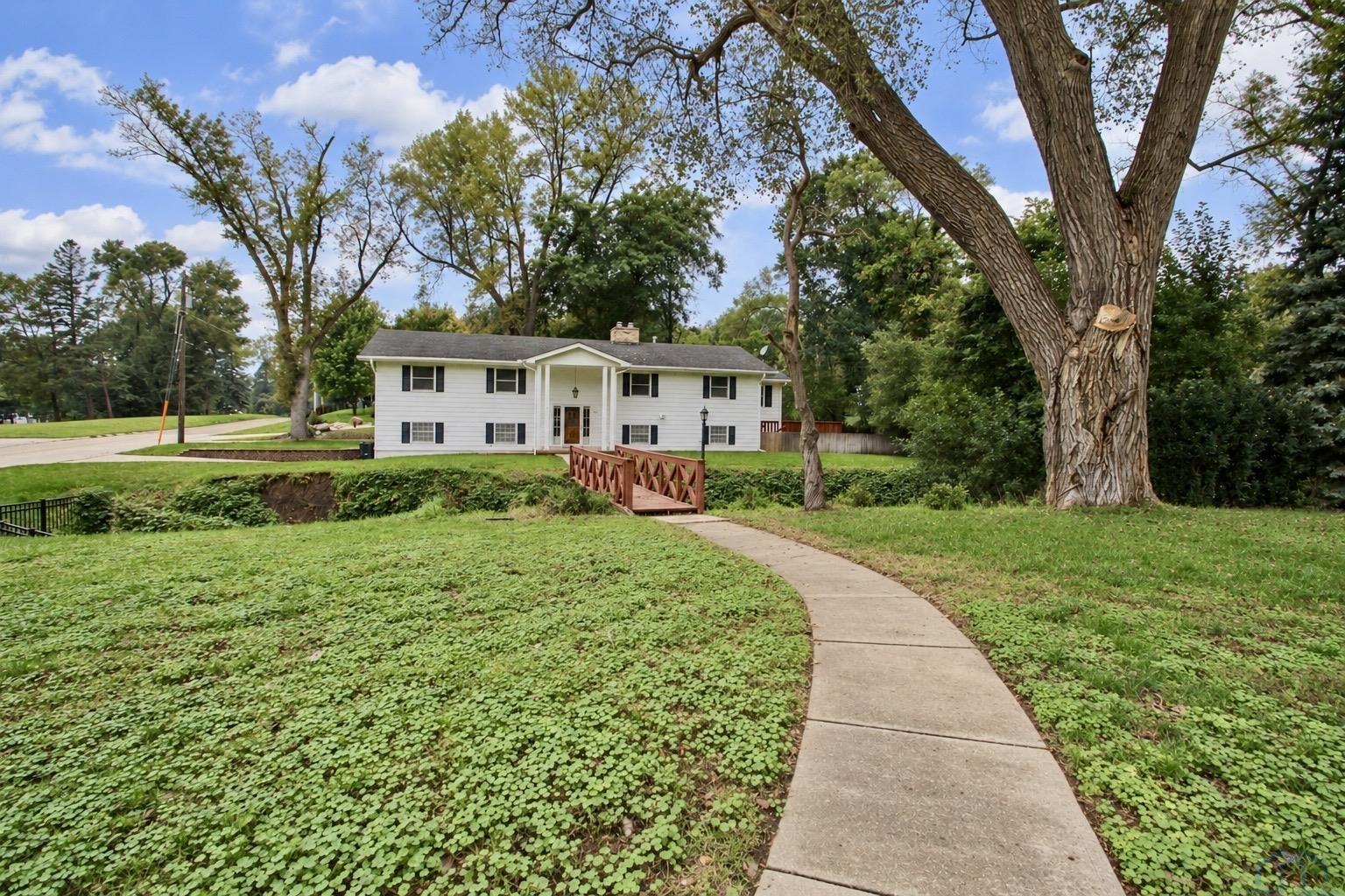 4601 Country Club Blvd, Sioux City, IA 51104 