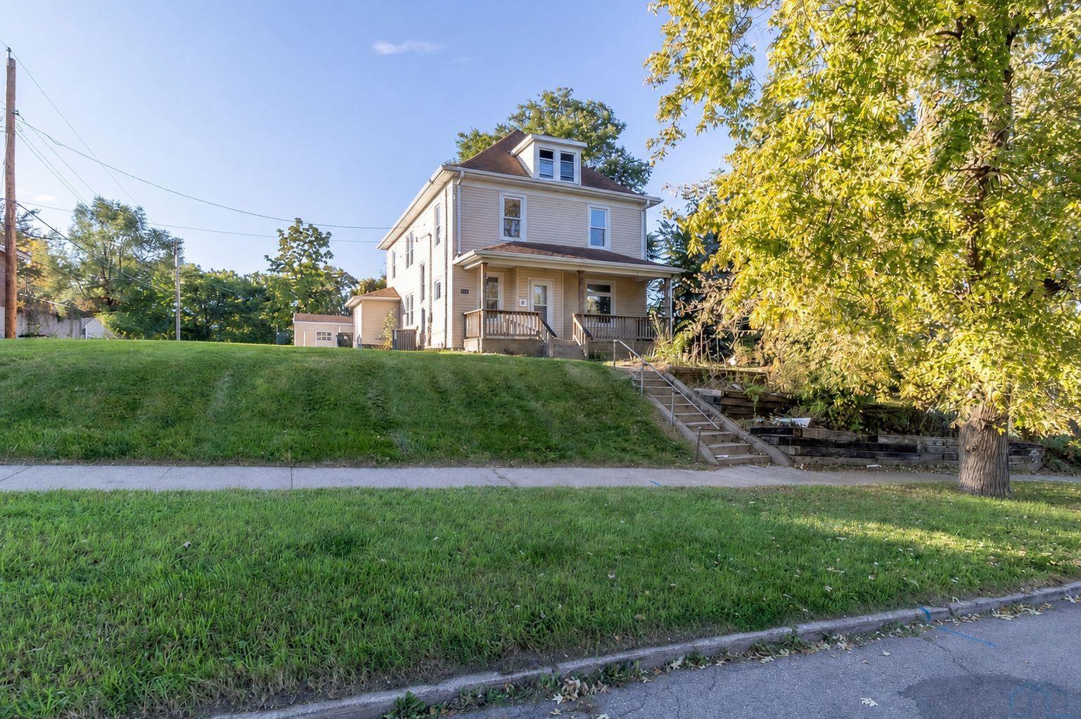 112 16th Street, Sioux City, IA 51103 