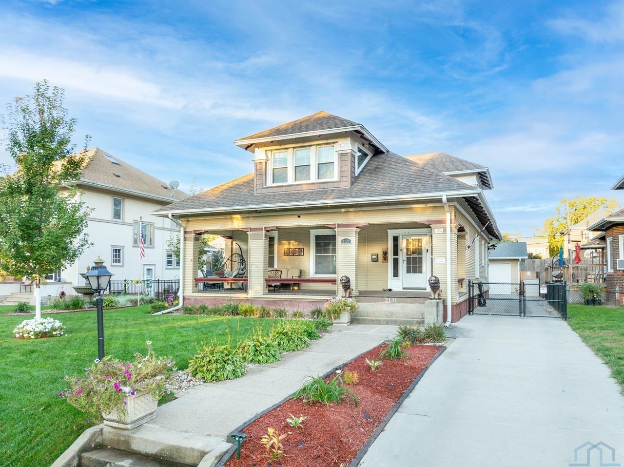 2131 Summit Street, Sioux City, IA 51104 