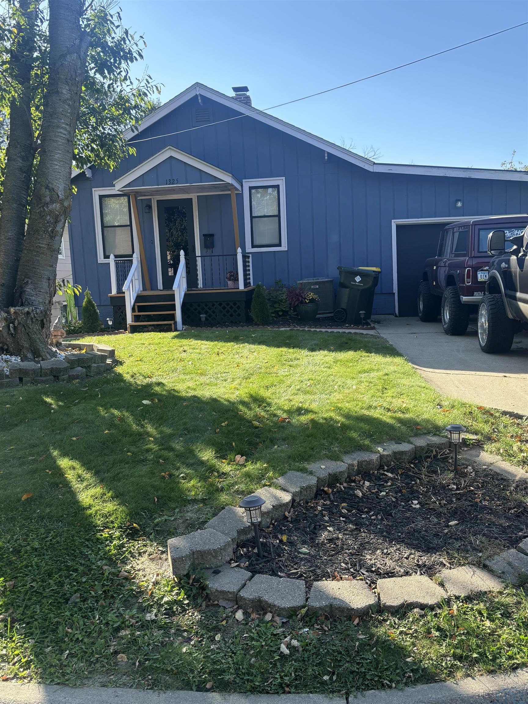 1325 Cleveland St S, Sioux City, IA 51106 