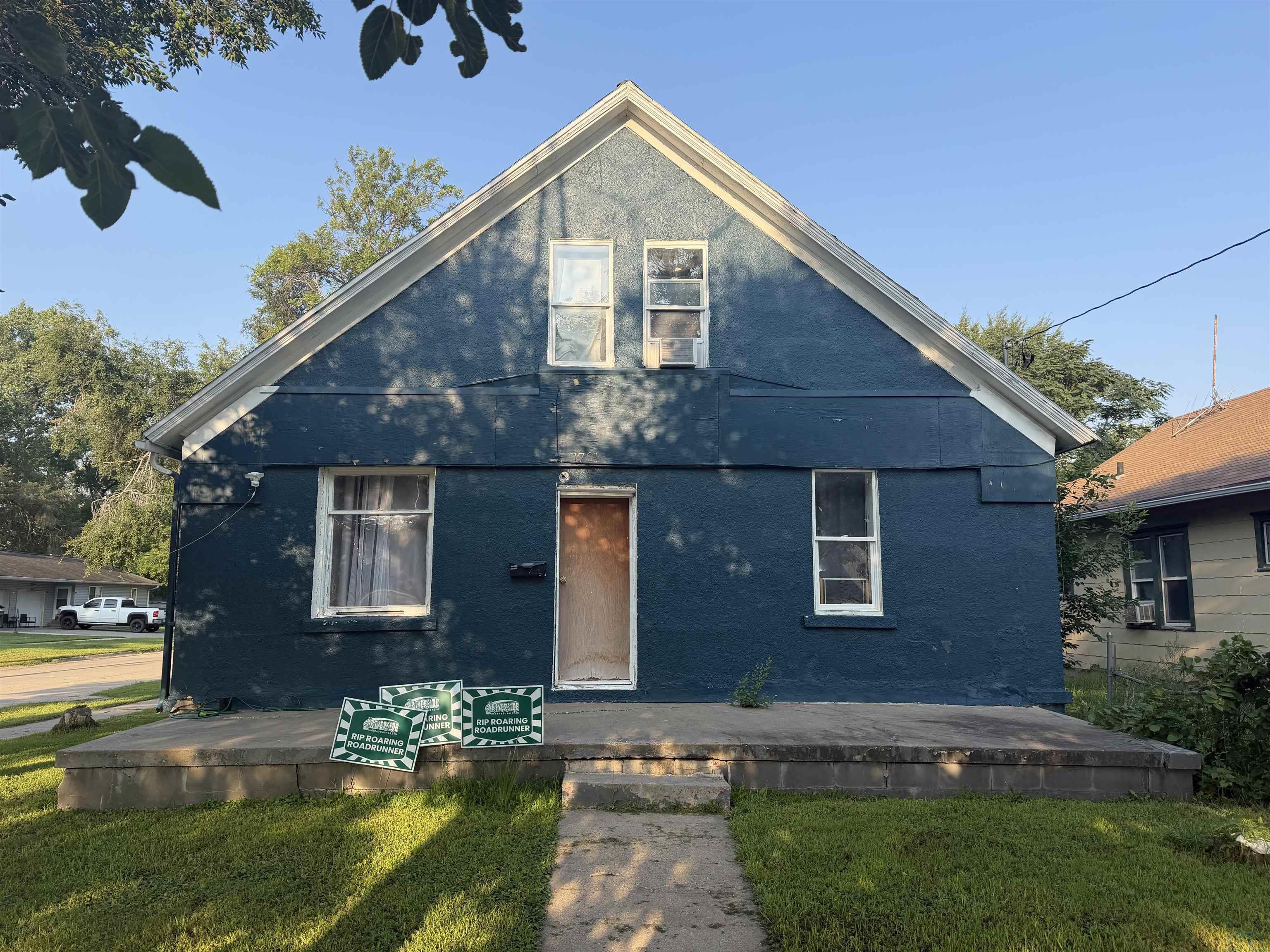 1701 RIVERSIDE BLVD, Sioux City, IA 51109 