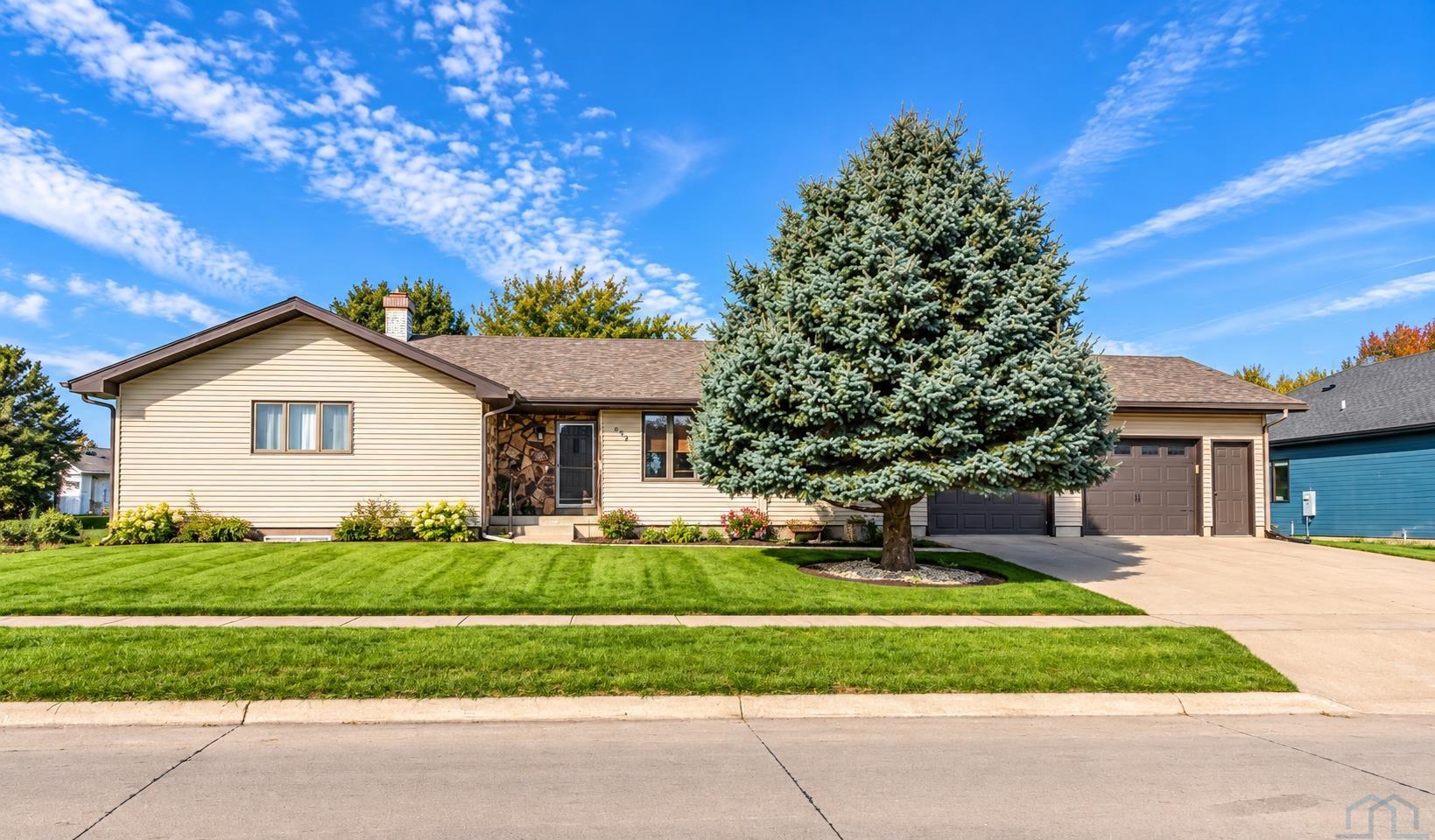 109 Elm Street, Sloan, IA 51055 