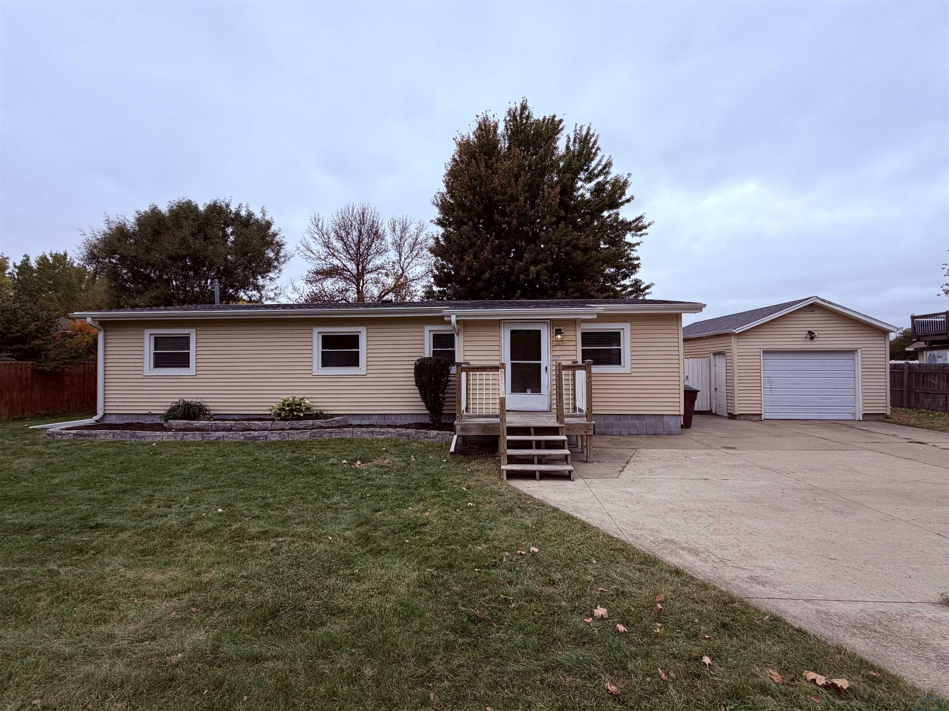 609 8th Avenue, South Sioux City, NE 68776 