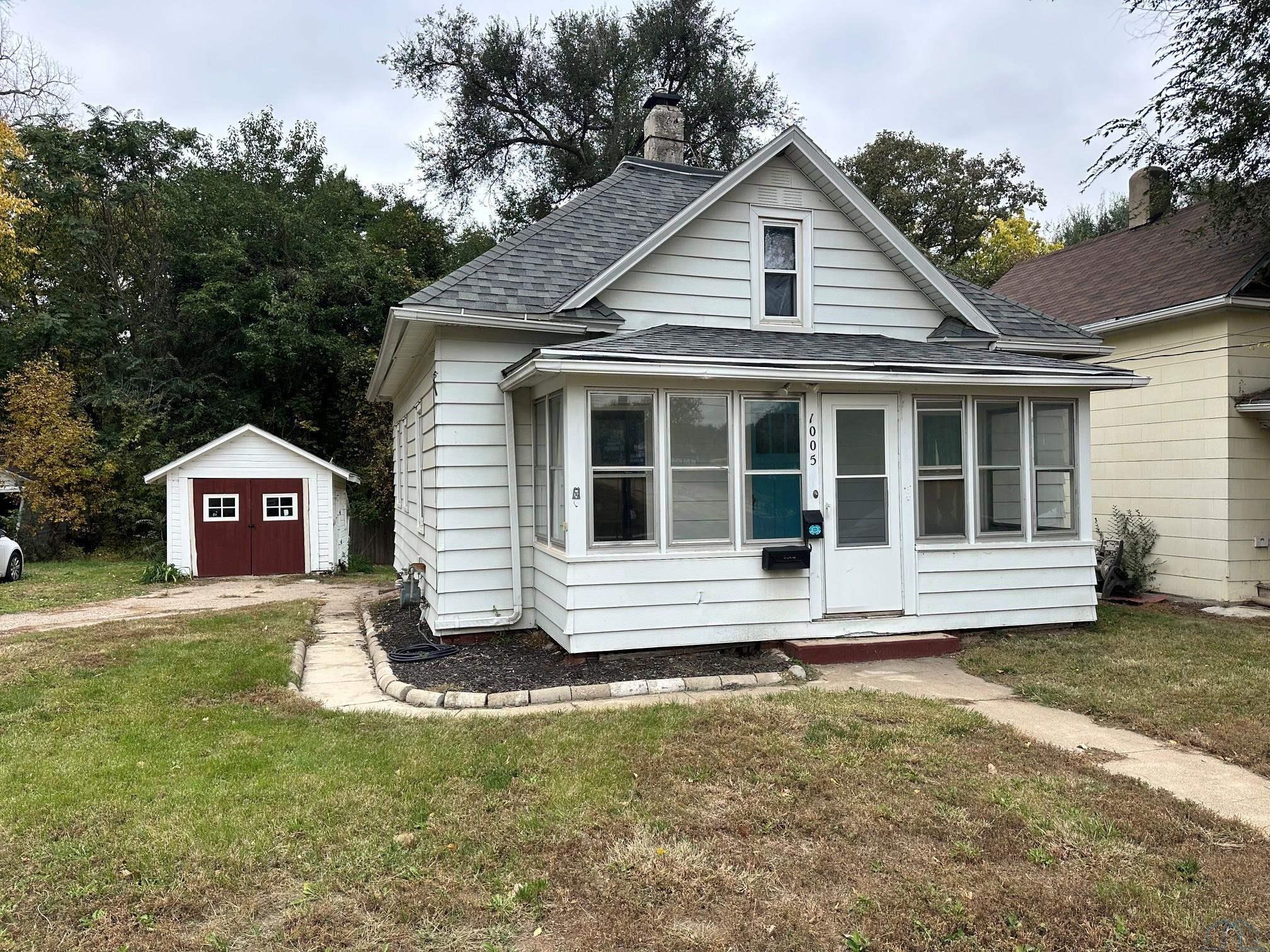 1005 FAIRMOUNT ST S, Sioux City, IA 51106 