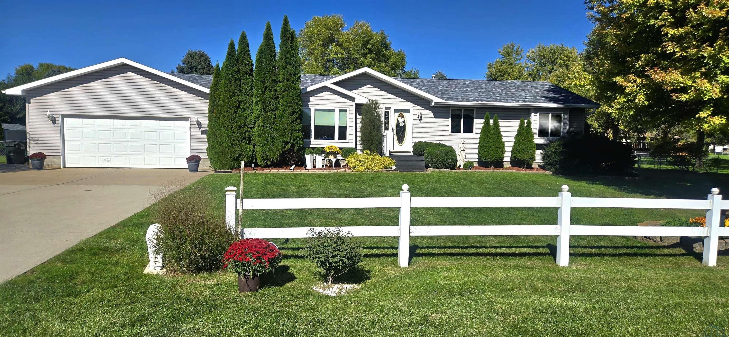 561 Sunrise Drive, South Sioux City, NE 68776 