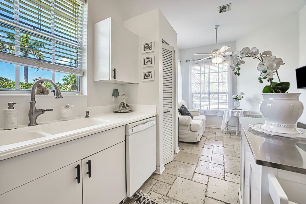 5482 Peppertree Dr #5482, Fort Myers, FL, 33908, US, 2 Bedrooms Bedrooms, ,Residential,For Sale,5482 Peppertree Dr #5482,2250550SAN