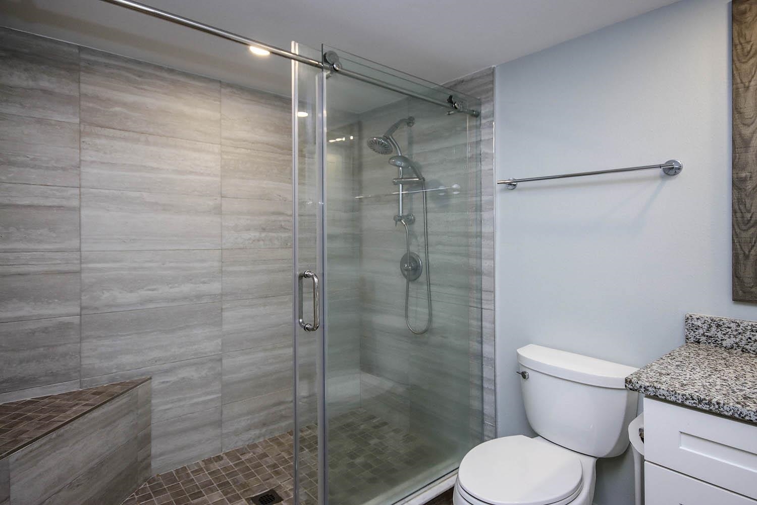 -SELLER TO GIVE BUYER $4,000 CREDIT AT CLOSING FOR FULL PRICE CONTRACT – image 14
