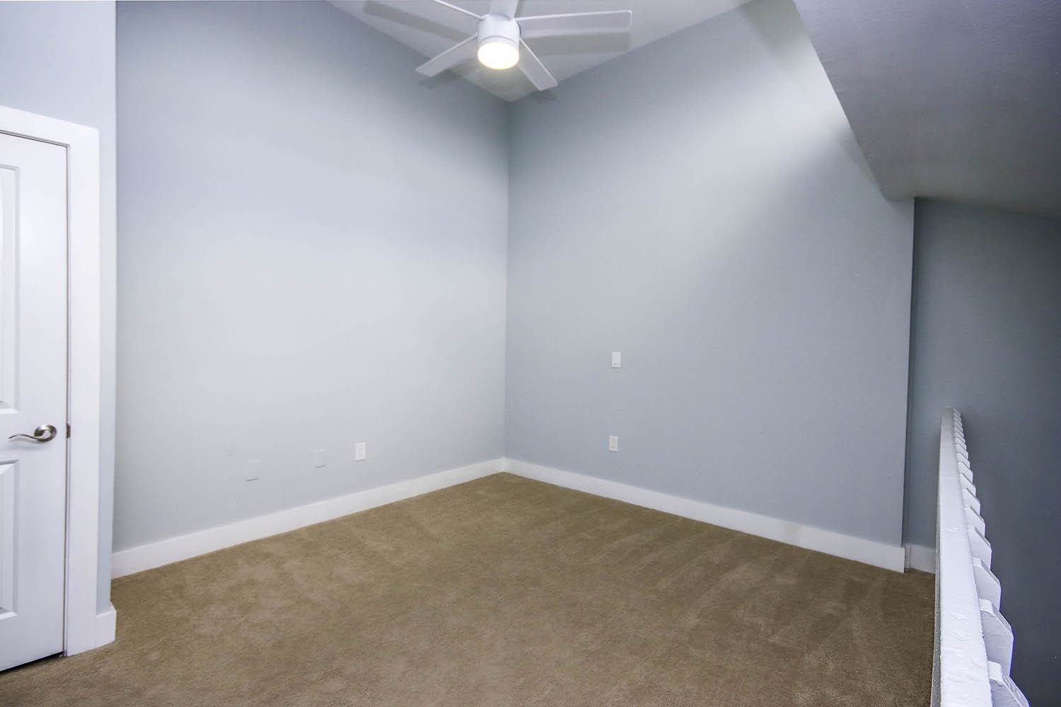 -SELLER TO GIVE BUYER $4,000 CREDIT AT CLOSING FOR FULL PRICE CONTRACT – image 9