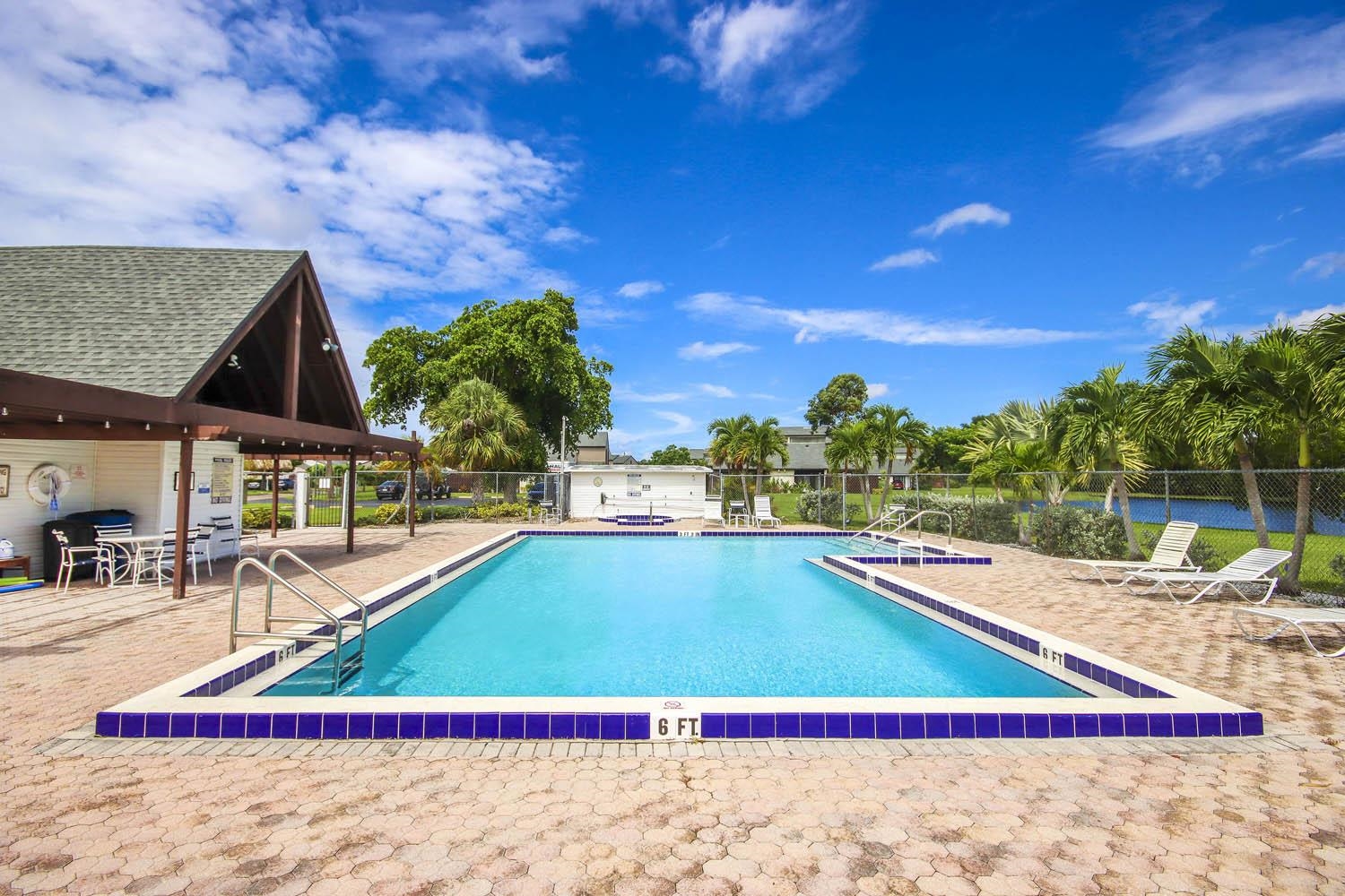 -SELLER TO GIVE BUYER $4,000 CREDIT AT CLOSING FOR FULL PRICE CONTRACT – image 21