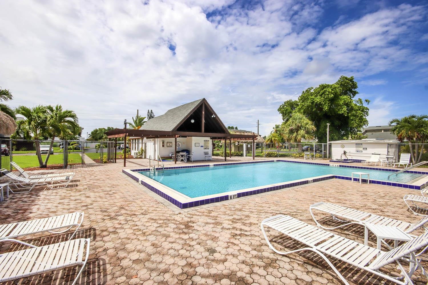 -SELLER TO GIVE BUYER $4,000 CREDIT AT CLOSING FOR FULL PRICE CONTRACT – image 23