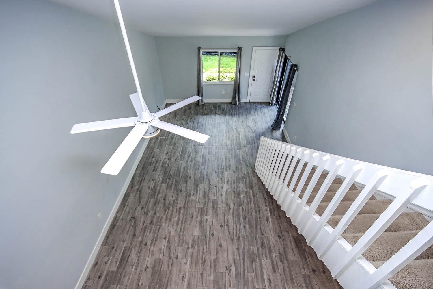 -SELLER TO GIVE BUYER $4,000 CREDIT AT CLOSING FOR FULL PRICE CONTRACT – image 33