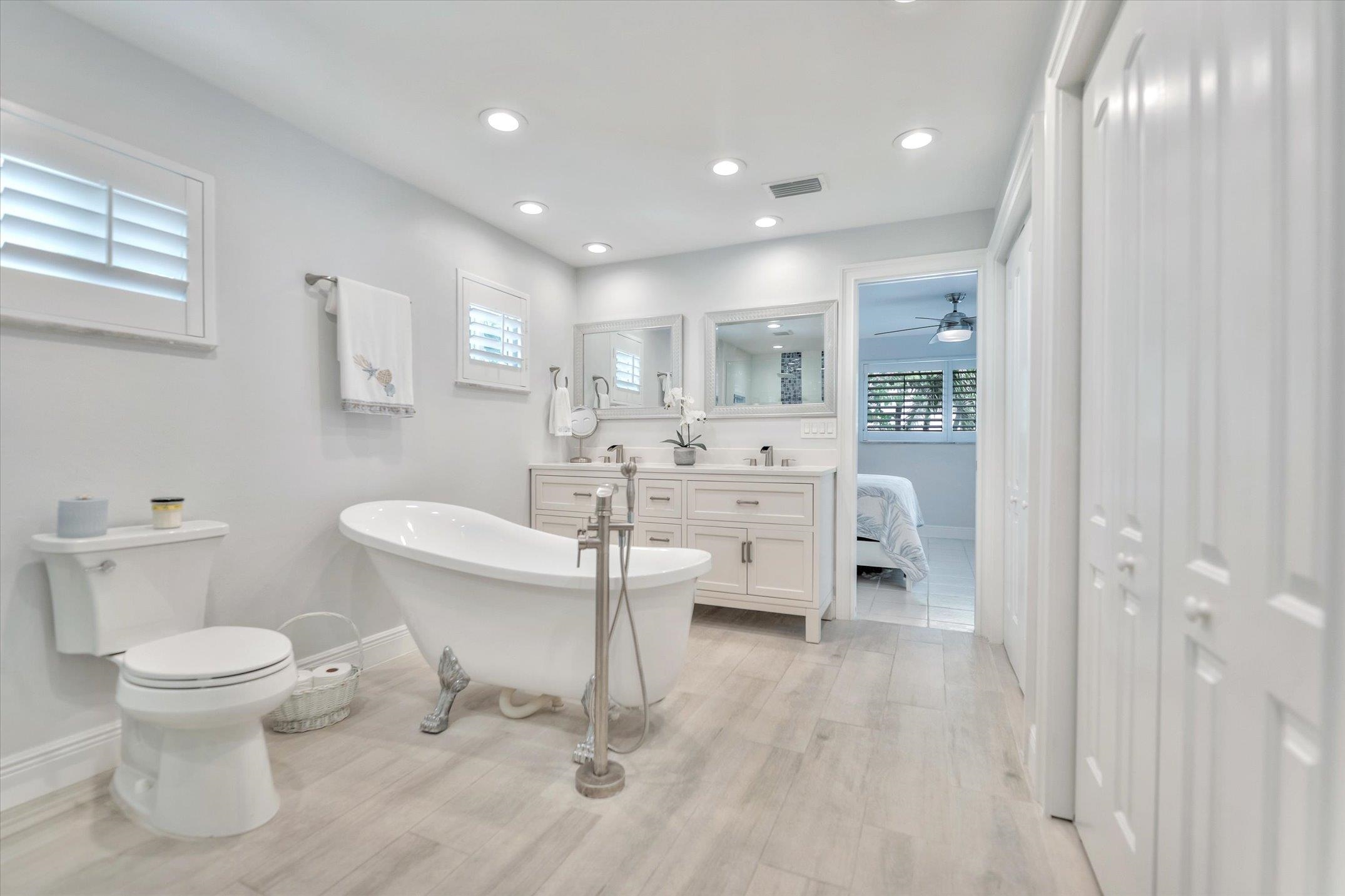 Sanibel, Florida, 33957, United States, 3 Bedrooms Bedrooms, ,Residential,For Sale,1960184