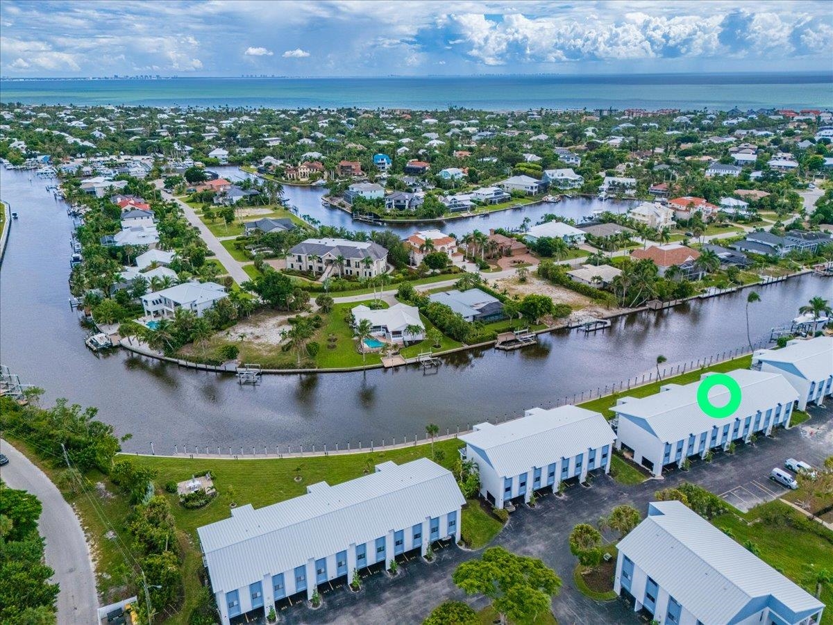 Waterfront Island Living at Its Finest. Discover your slice of paradis – image 28