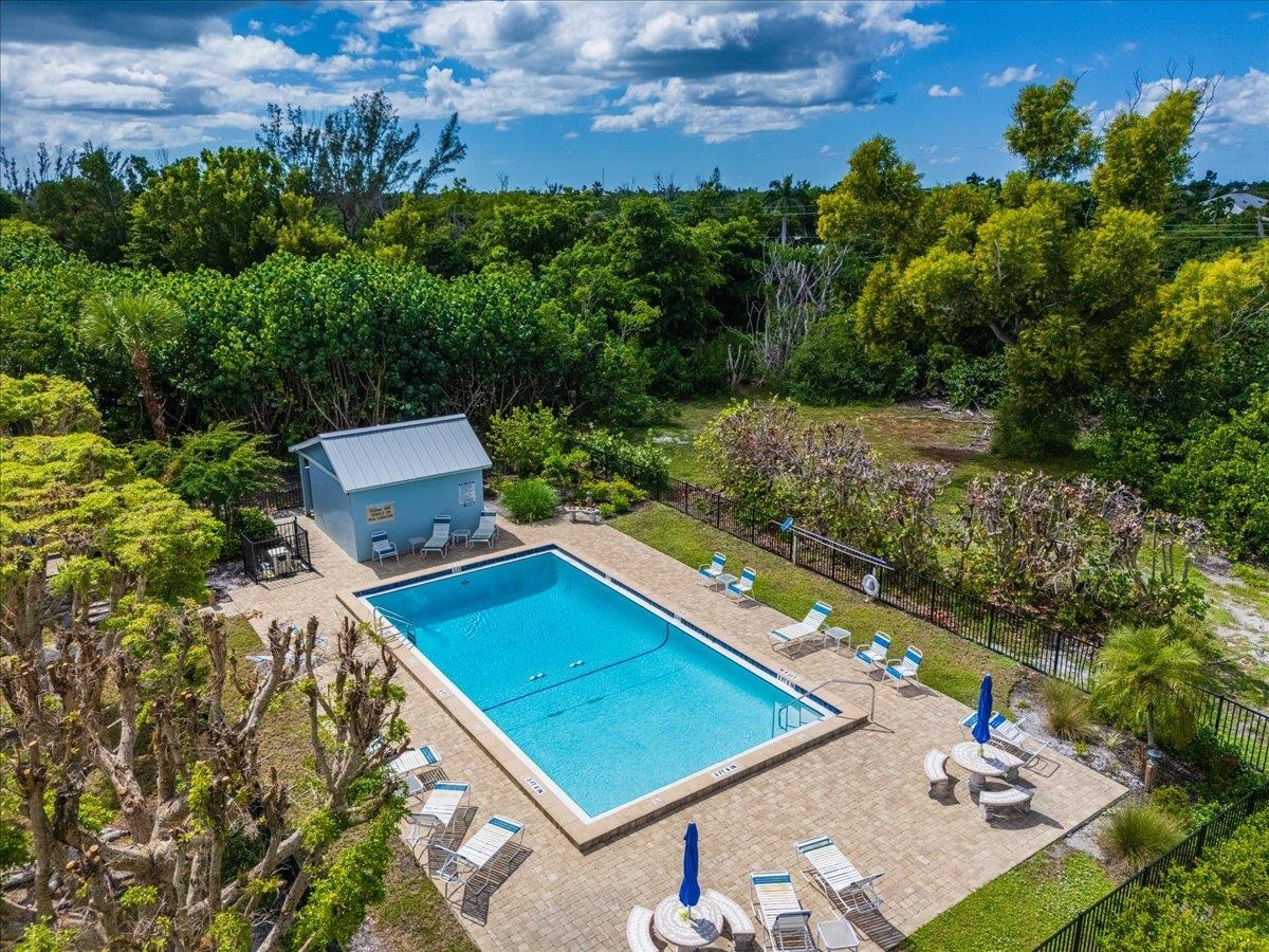Waterfront Island Living at Its Finest. Discover your slice of paradis – image 6