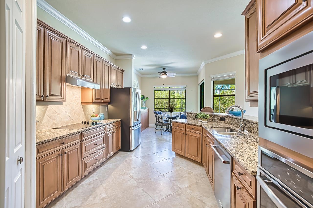 Fort Myers, Florida, 33912, United States, 4 Bedrooms Bedrooms, ,0.1 BathroomBathrooms,Residential,For Sale,2012501