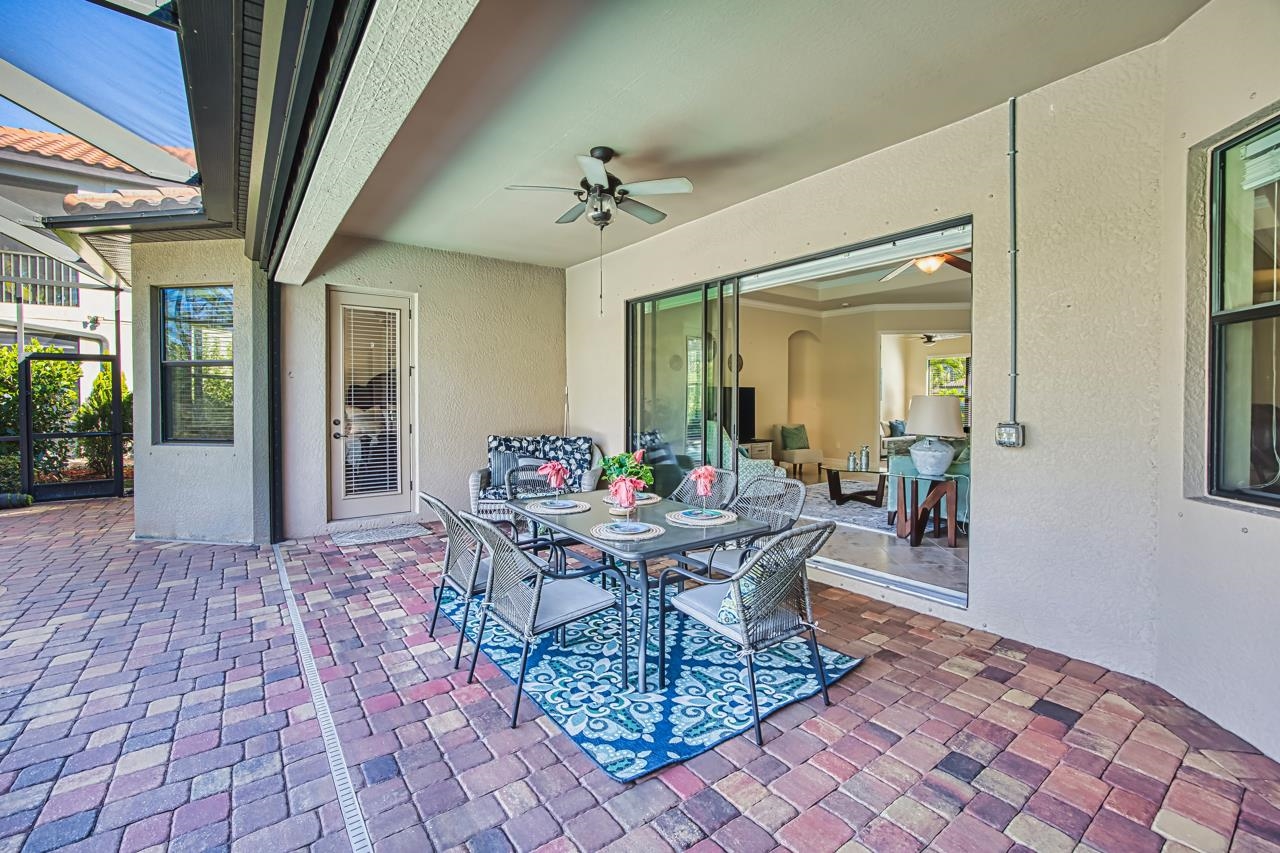 Fort Myers, Florida, 33912, United States, 4 Bedrooms Bedrooms, ,0.1 BathroomBathrooms,Residential,For Sale,2012501