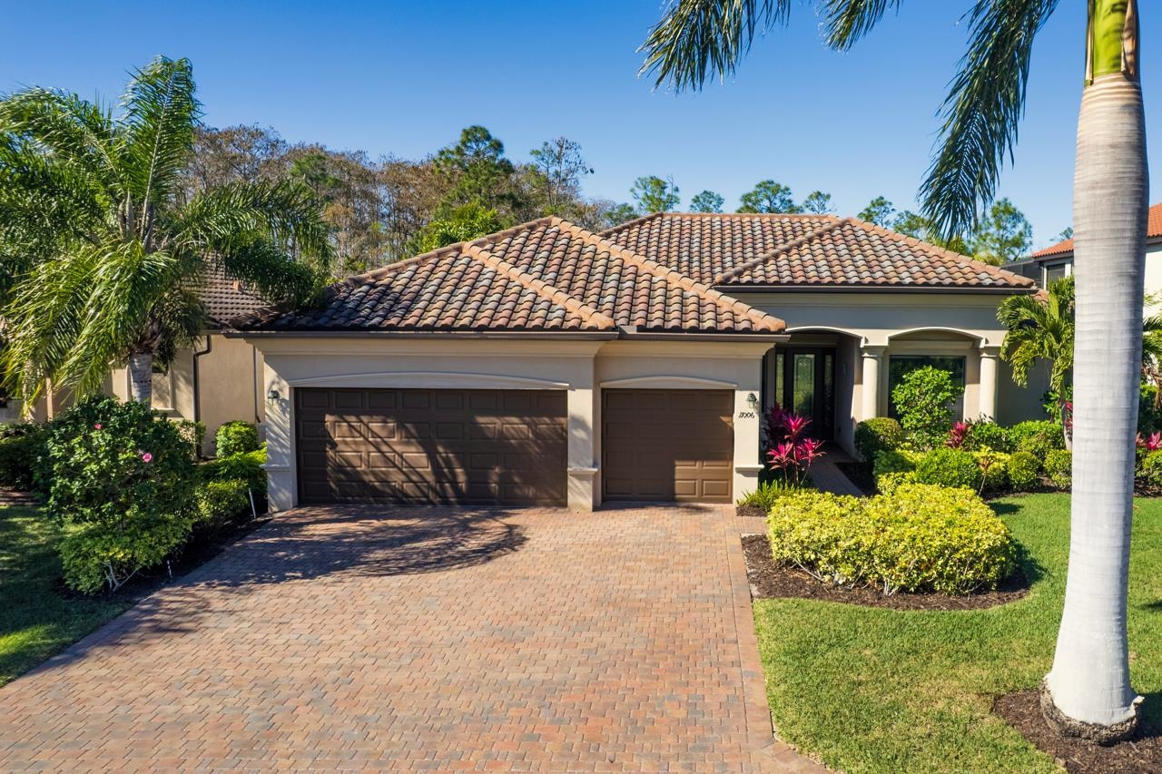 Fort Myers, Florida, 33912, United States, 4 Bedrooms Bedrooms, ,0.1 BathroomBathrooms,Residential,For Sale,2012501