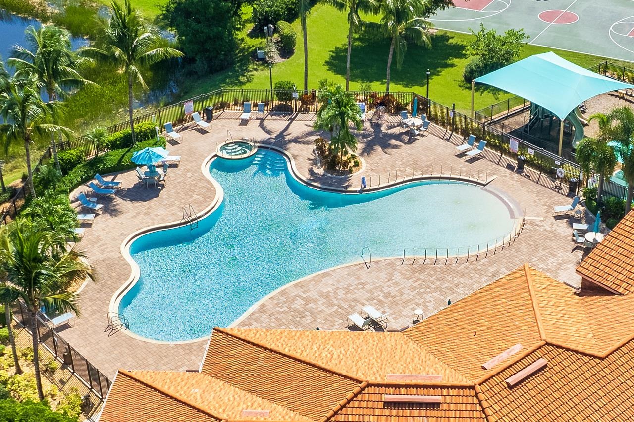 Fort Myers, Florida, 33912, United States, 4 Bedrooms Bedrooms, ,0.1 BathroomBathrooms,Residential,For Sale,2012501