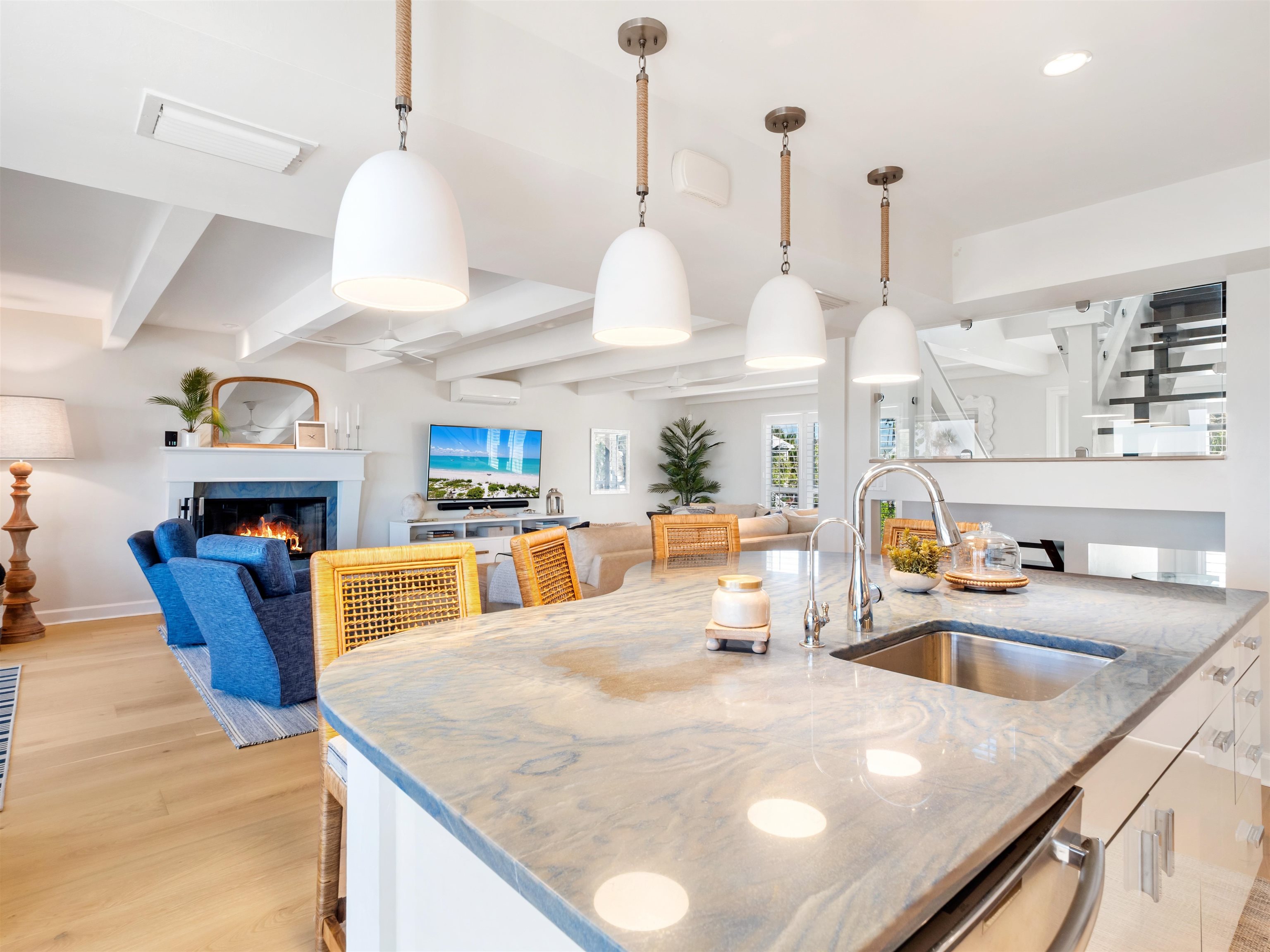 Captiva, Florida, 33924, United States, 2 Bedrooms Bedrooms, ,0.1 BathroomBathrooms,Residential,For Sale,2013459