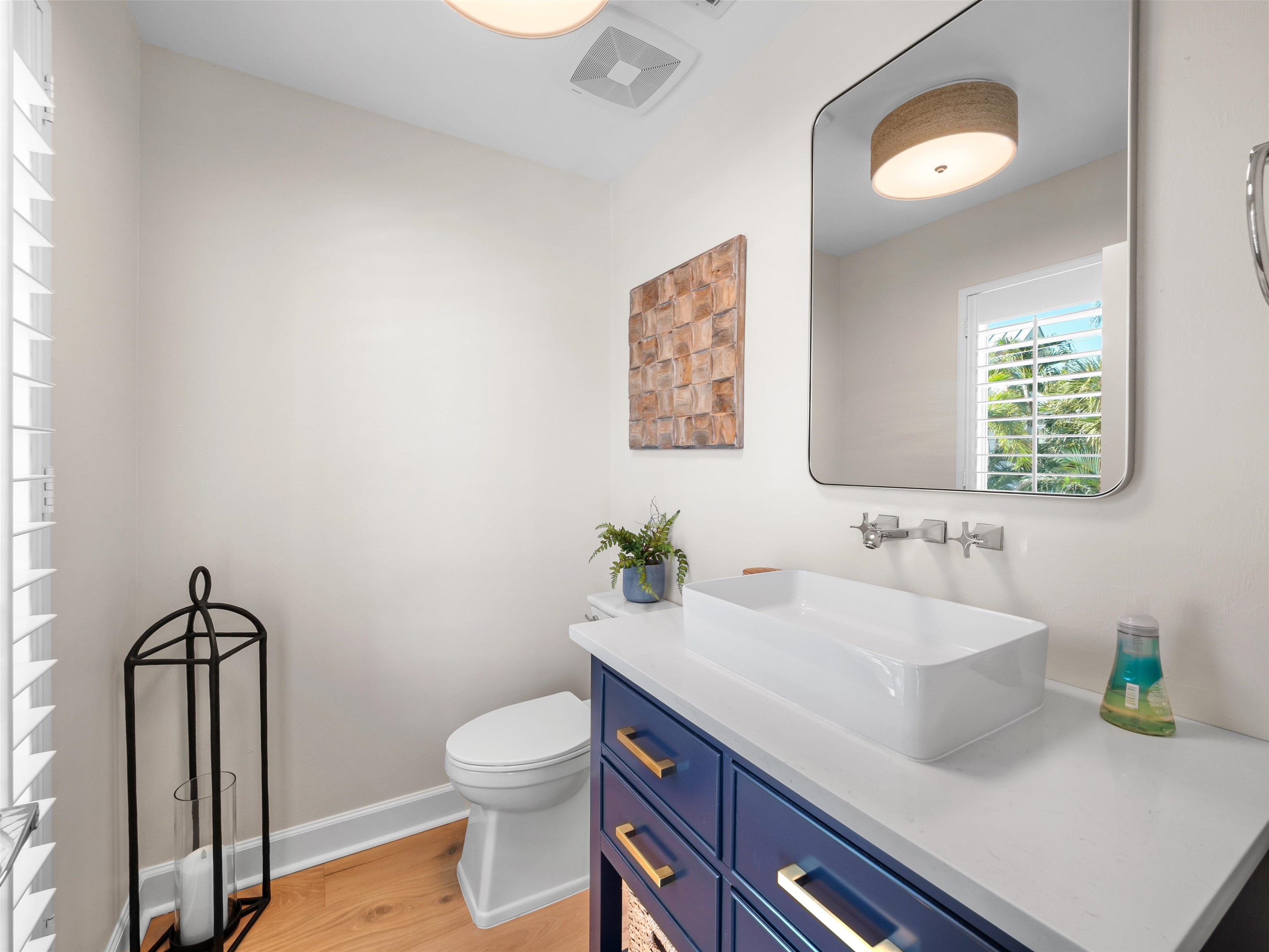 Captiva, Florida, 33924, United States, 2 Bedrooms Bedrooms, ,0.1 BathroomBathrooms,Residential,For Sale,2013459