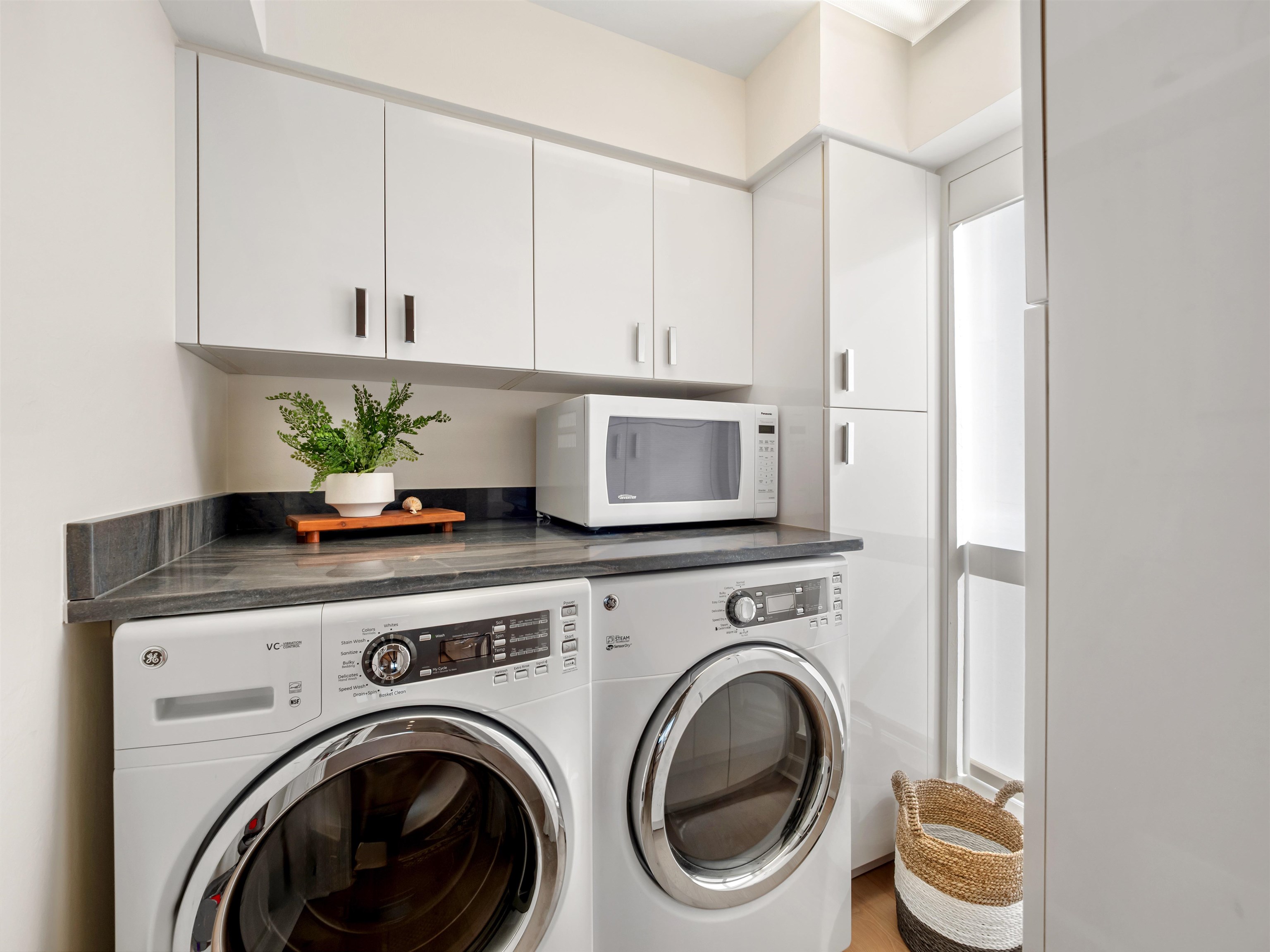 Captiva, Florida, 33924, United States, 2 Bedrooms Bedrooms, ,0.1 BathroomBathrooms,Residential,For Sale,2013459