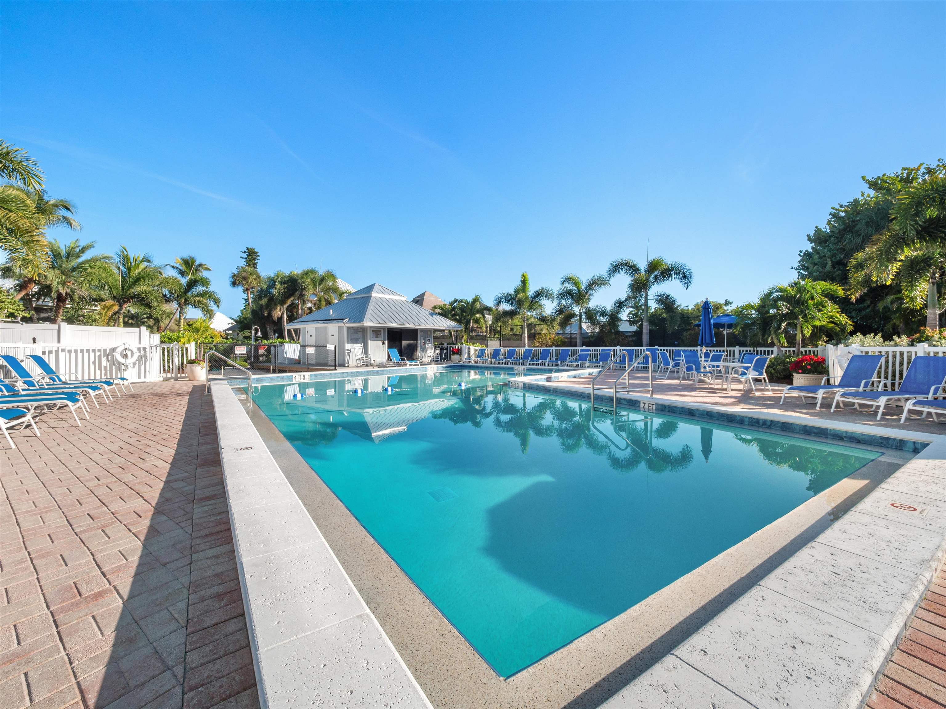 Captiva, Florida, 33924, United States, 2 Bedrooms Bedrooms, ,0.1 BathroomBathrooms,Residential,For Sale,2013459