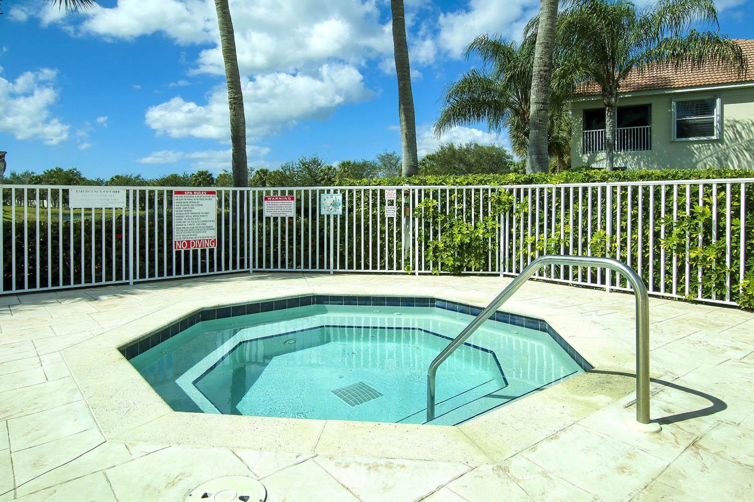 Welcome to the highly desirable Majestic Palms community in the heart – image 8