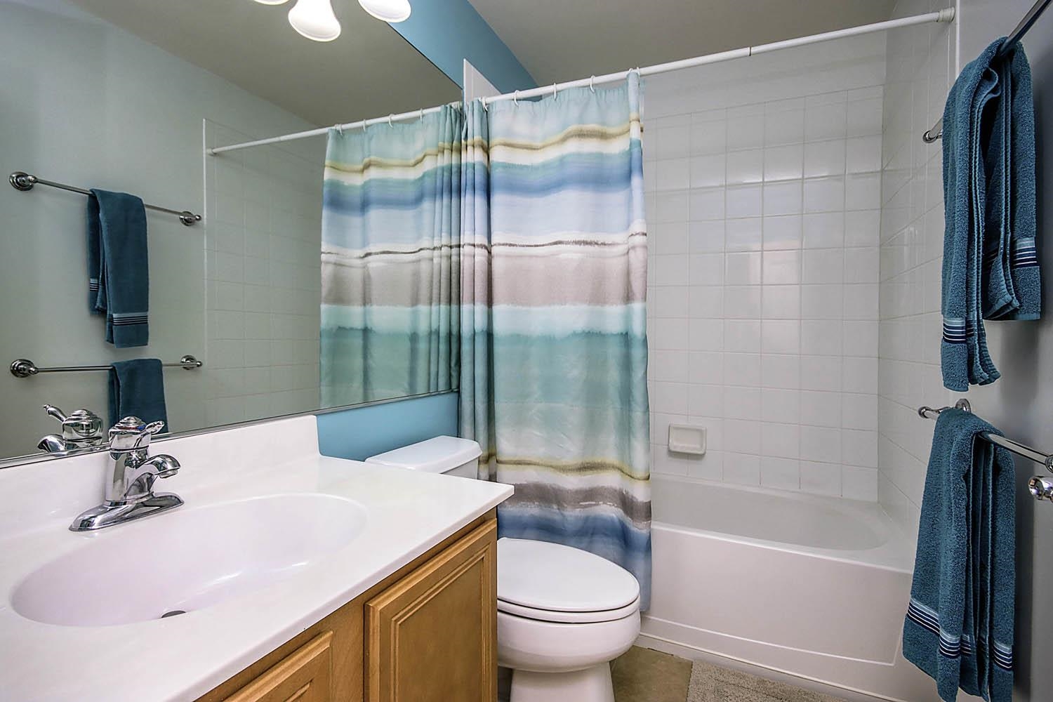Welcome to the highly desirable Majestic Palms community in the heart – image 6