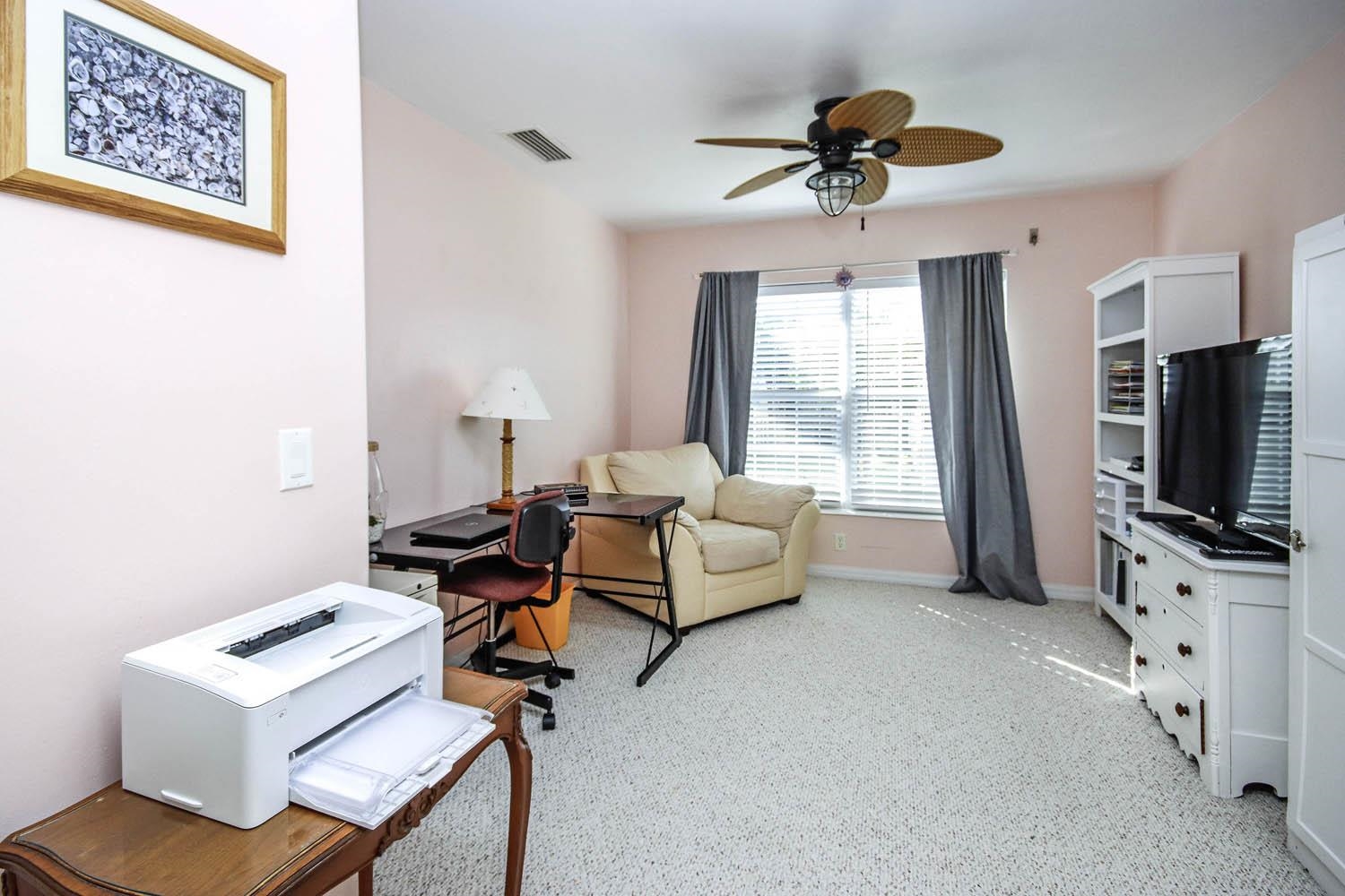 Welcome to the highly desirable Majestic Palms community in the heart – image 2
