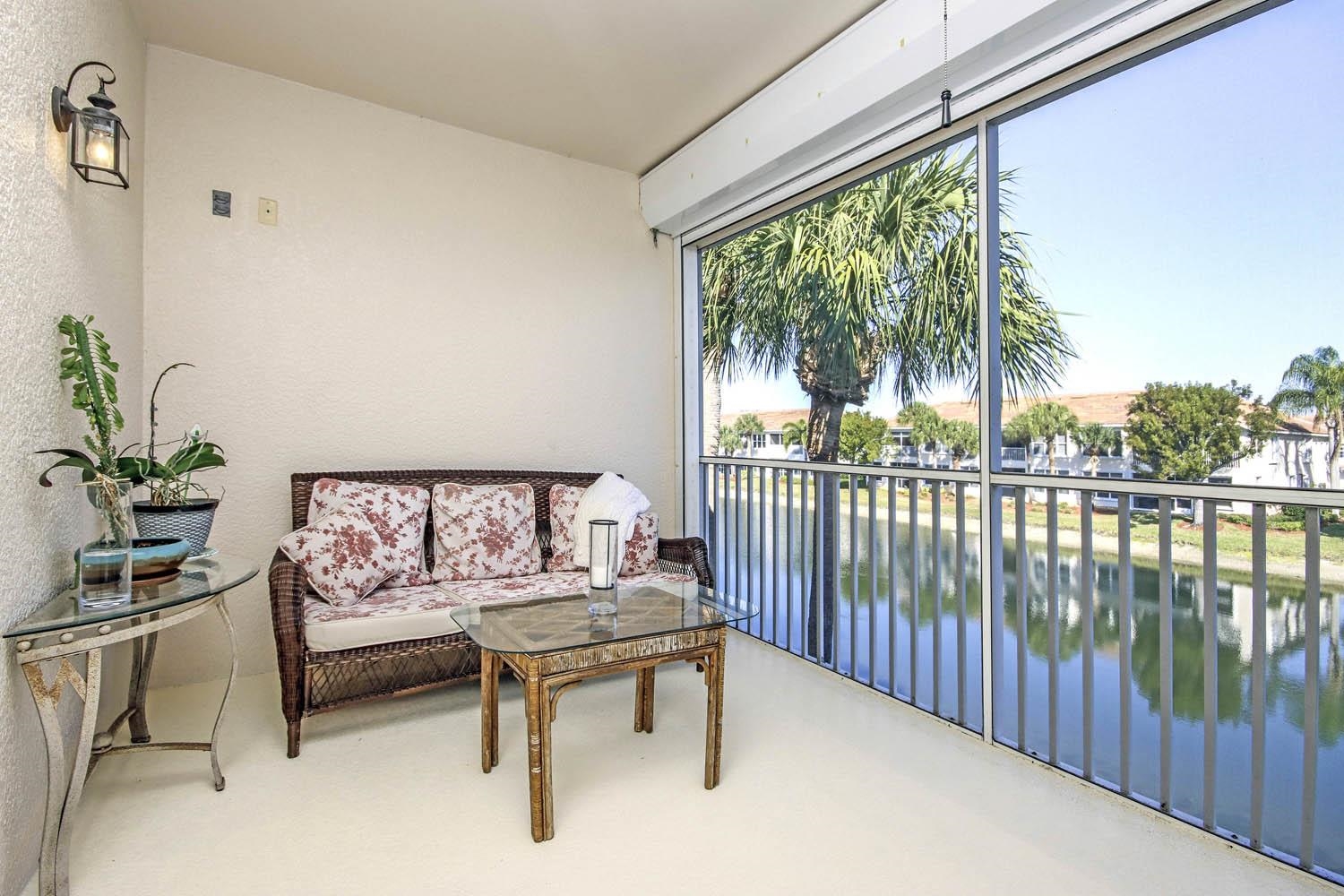 Welcome to the highly desirable Majestic Palms community in the heart – image 23