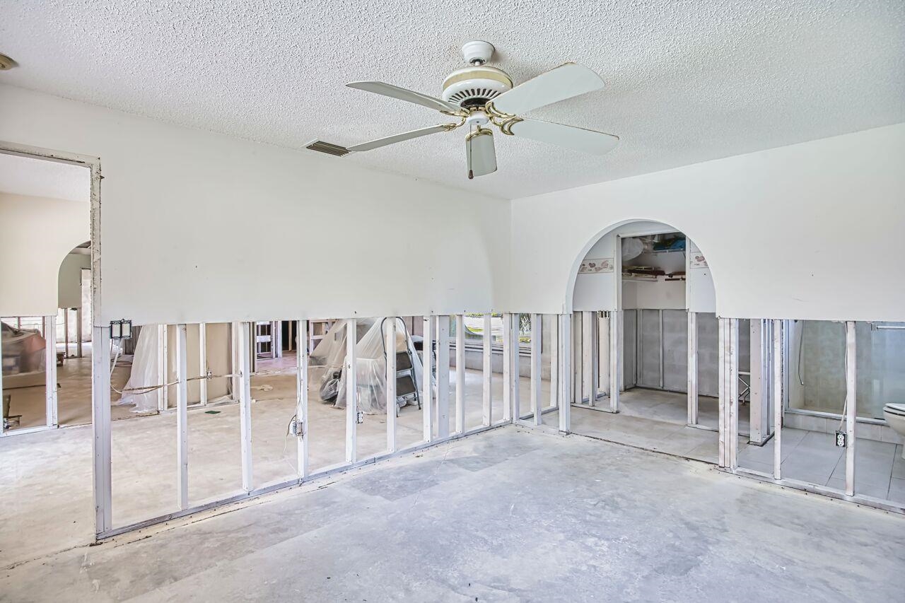 Fort Myers, FL, US, 3 Bedrooms Bedrooms, ,Residential,For Sale,14922 Bonaire Circle,2260264SAN