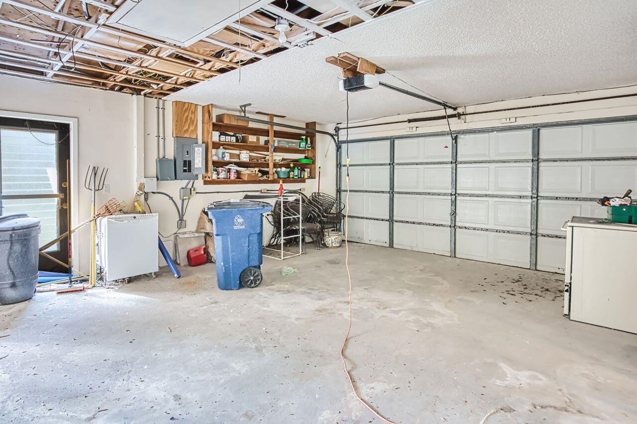 Fort Myers, FL, US, 3 Bedrooms Bedrooms, ,Residential,For Sale,14922 Bonaire Circle,2260264SAN