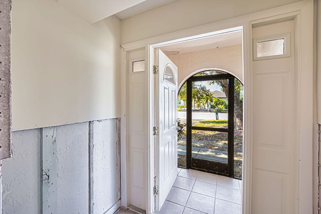 Fort Myers, FL, US, 3 Bedrooms Bedrooms, ,Residential,For Sale,14922 Bonaire Circle,2260264SAN