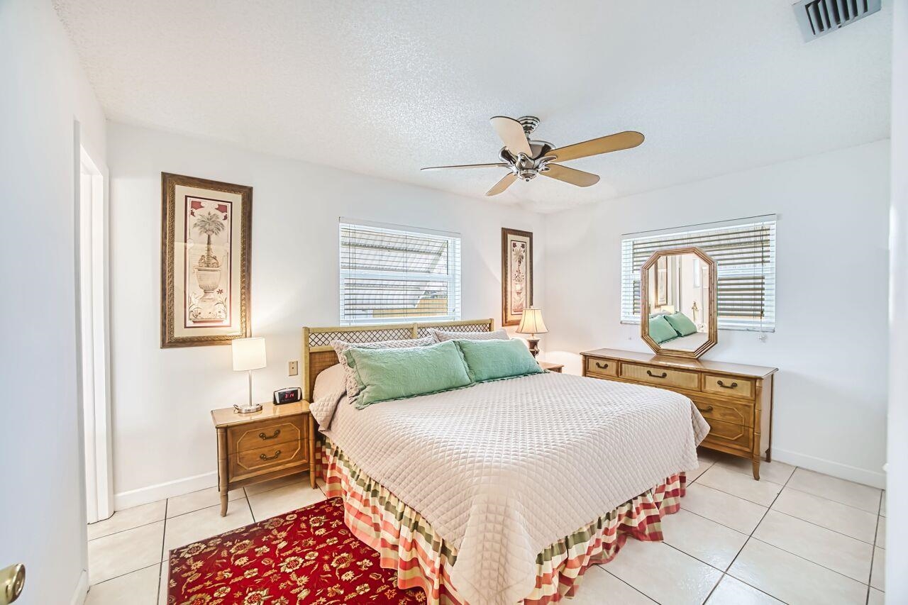 Excellent opportunity in the highly desirable Iona / McGregor corridor – image 18