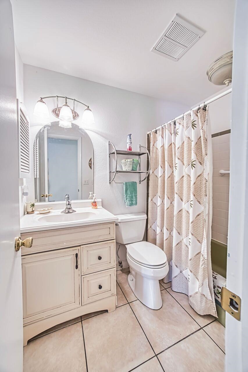 Excellent opportunity in the highly desirable Iona / McGregor corridor – image 9