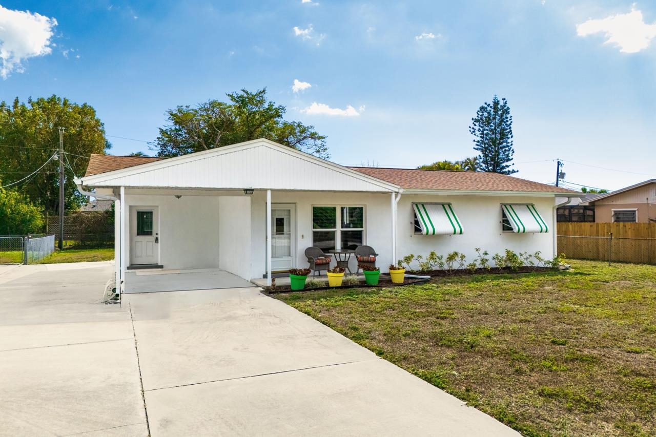 Excellent opportunity in the highly desirable Iona / McGregor corridor – image 2