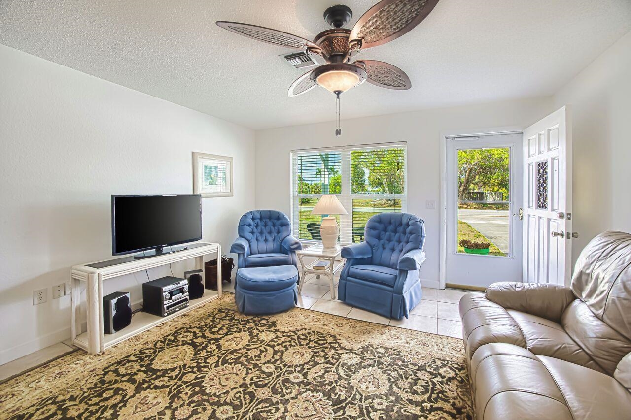 Excellent opportunity in the highly desirable Iona / McGregor corridor – image 24