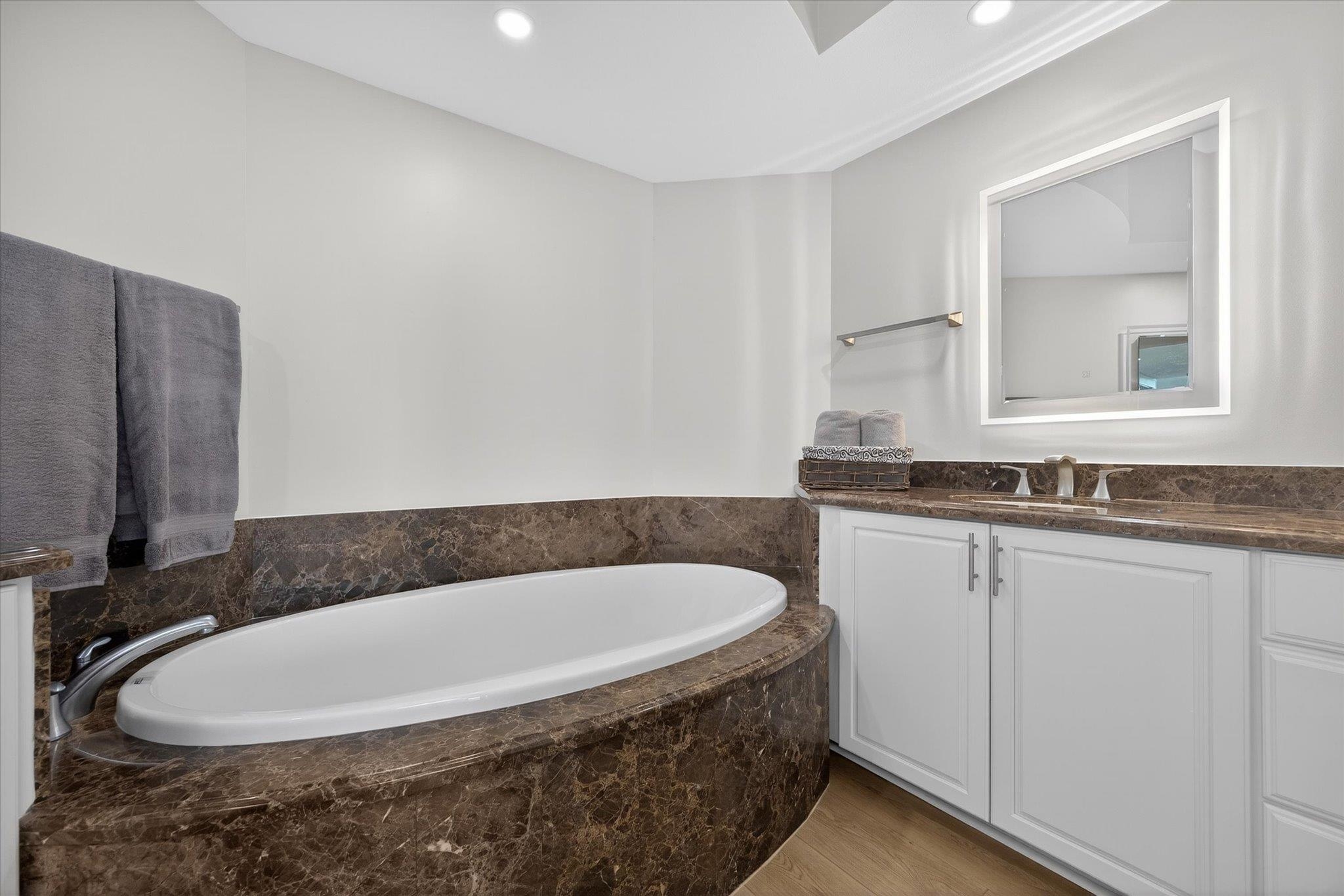 Fort Myers, Florida, 33908, United States, 3 Bedrooms Bedrooms, ,Residential,For Sale,2045847