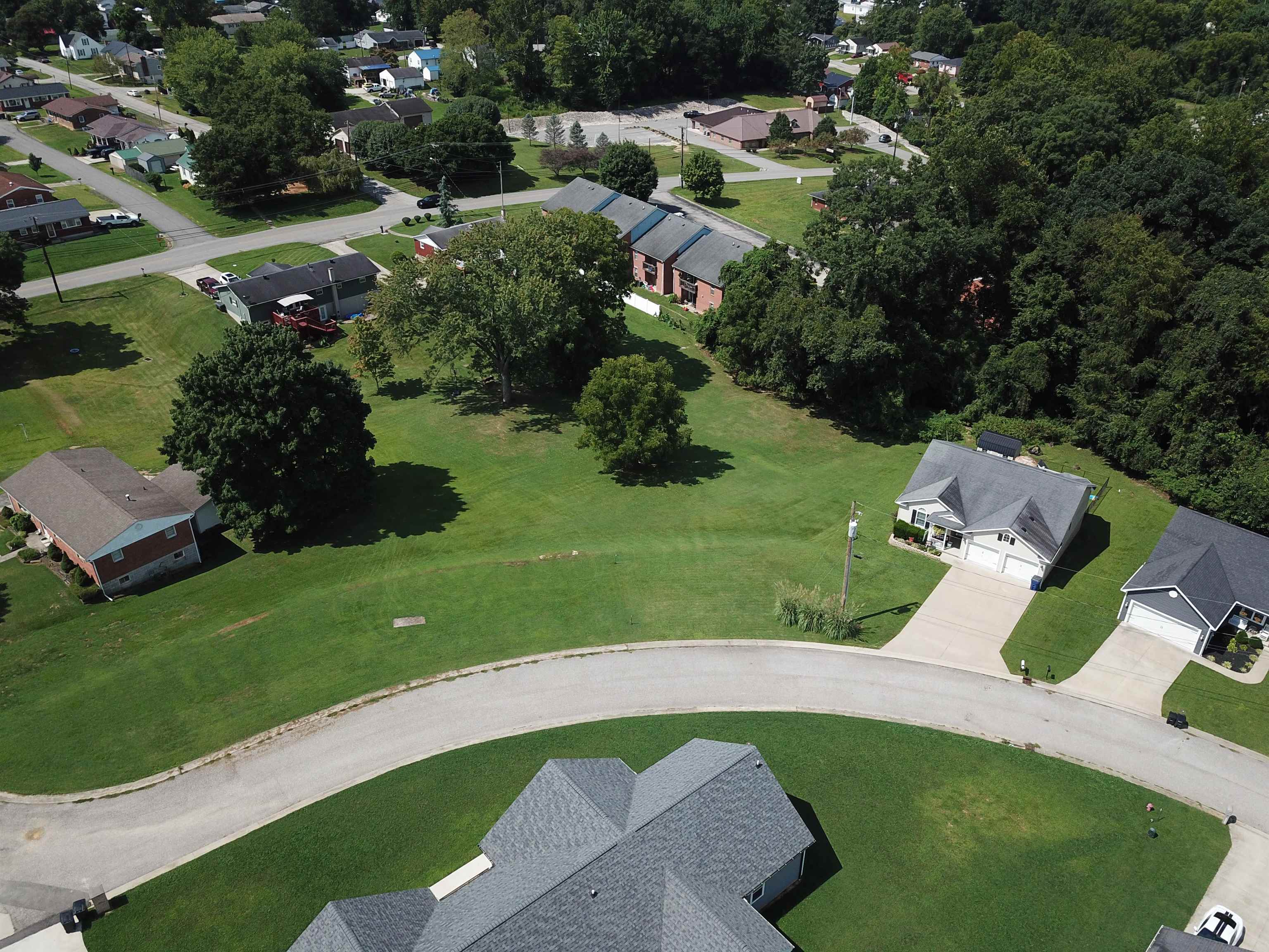 https://zimg.paragon.ice.com/ParagonImages/Property/PH/AABRKY/53858/2/0/0/3047f9a89f4ad7b3216c8a135a5401bc/0/ebcc887be1e674430f8df07b5e3237b8/53858-2.JPG