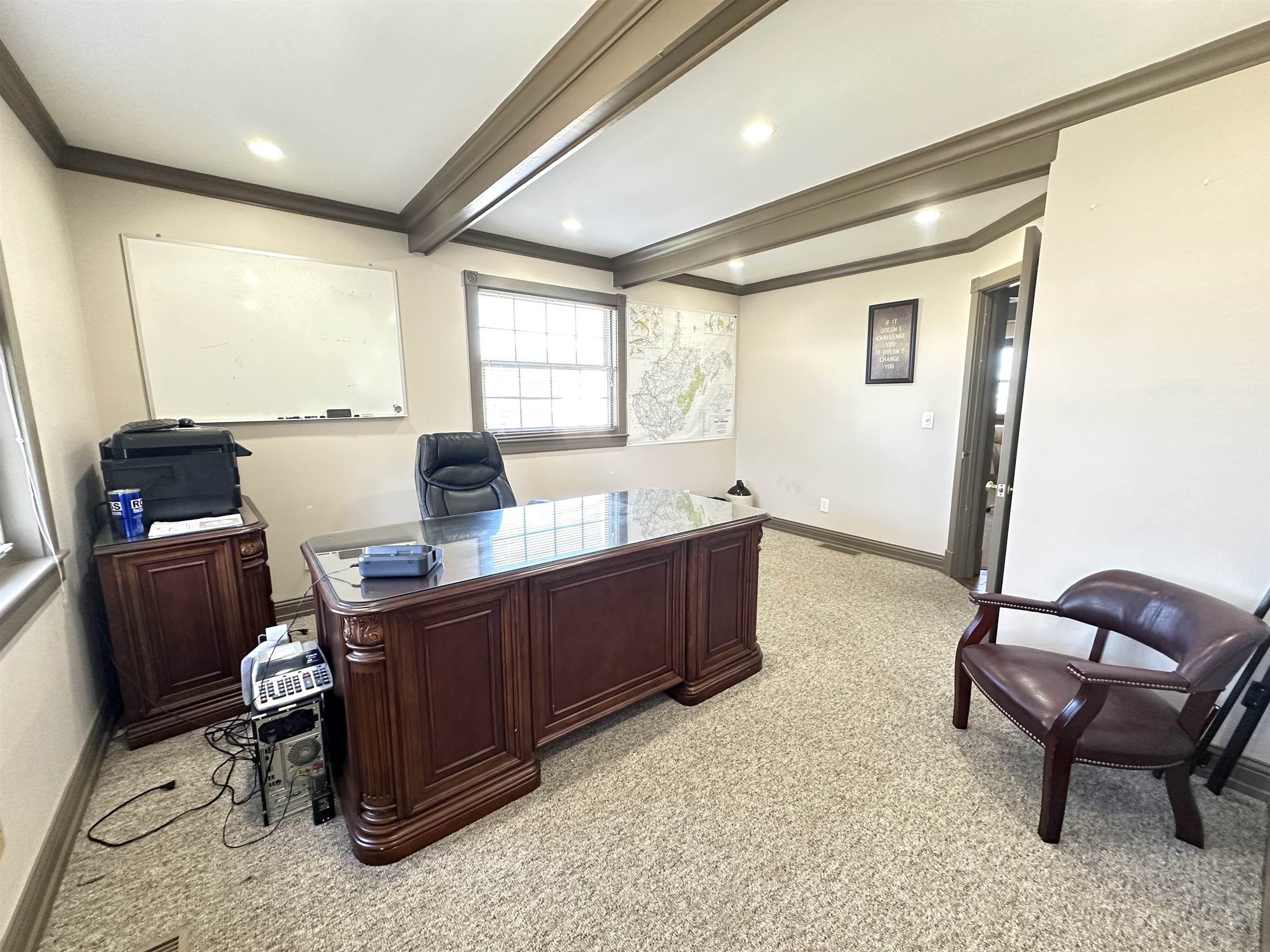 https://zimg.paragon.ice.com/ParagonImages/Property/PH/AABRKY/57797/11/0/0/c48ed3b8d10640bcdb53905d35edae62/0/c776807528c71a3ea778675919285c49/57797-10a7e75c-84de-4f20-bd5b-6916cb5202b7.JPG