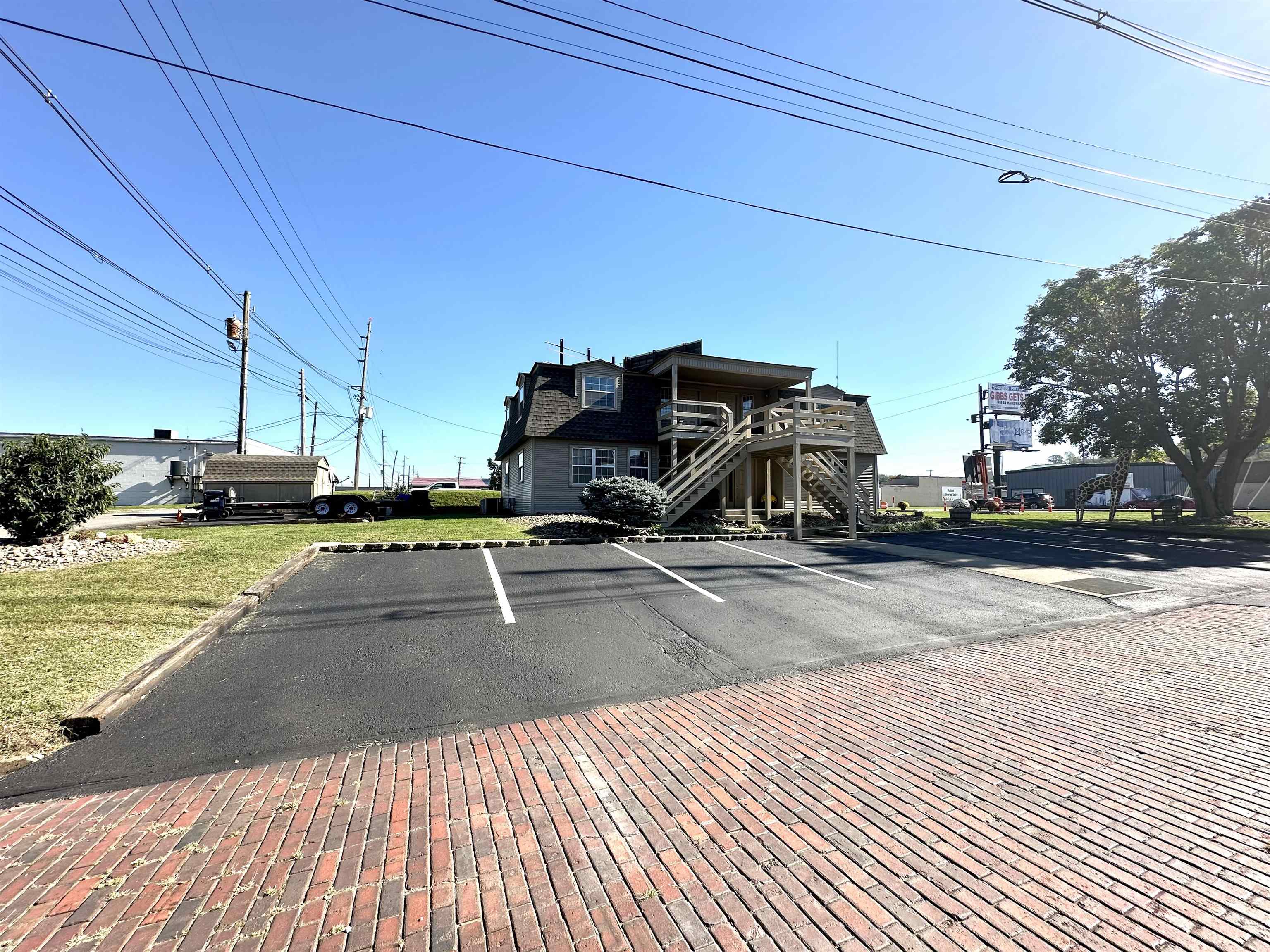 https://zimg.paragon.ice.com/ParagonImages/Property/PH/AABRKY/57797/5/0/0/27100ebb23139232d0601a230857ea82/0/c776807528c71a3ea778675919285c49/57797-ff21c446-973d-47af-bad3-36ca72258d92.JPG