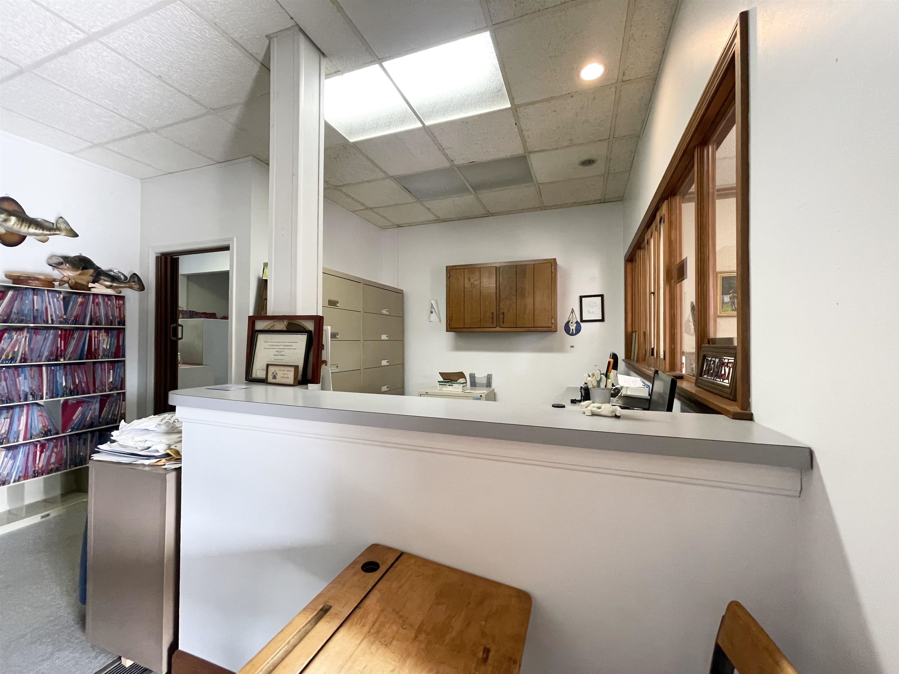 https://zimg.paragon.ice.com/ParagonImages/Property/PH/AABRKY/58454/3/0/0/91a4ae55a866a62a6a2a5178c1c50469/0/6cfbf3f414b1f835335e85a3a6aa7cd1/58454-214d552c-0187-483b-ac9e-32f08b6b4d30.JPG