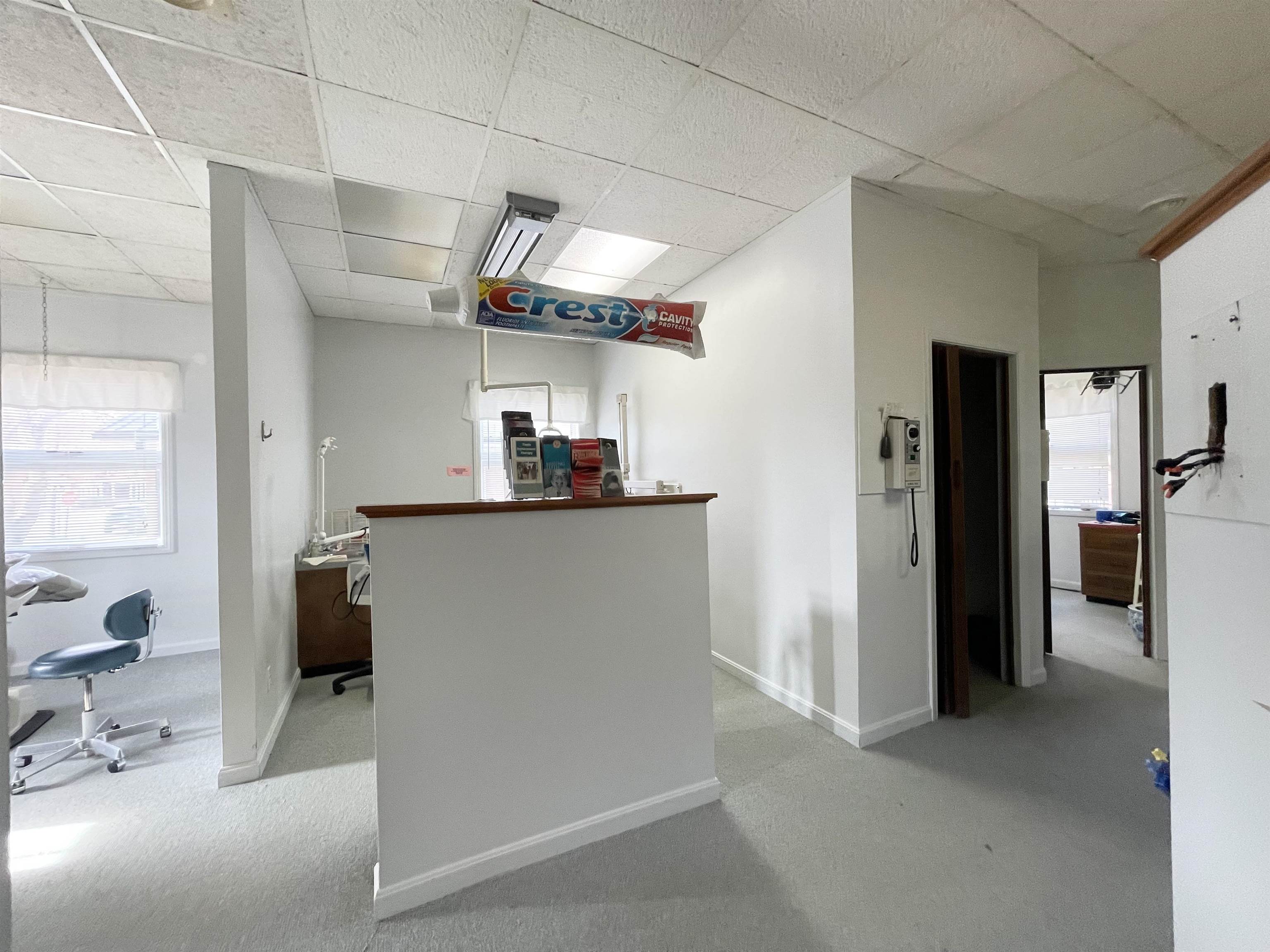 https://zimg.paragon.ice.com/ParagonImages/Property/PH/AABRKY/58454/7/0/0/0788e5a1f12aab634b51a662dc0763fd/0/6cfbf3f414b1f835335e85a3a6aa7cd1/58454-837c7067-e84f-49aa-a1de-81556e1f5430.JPG