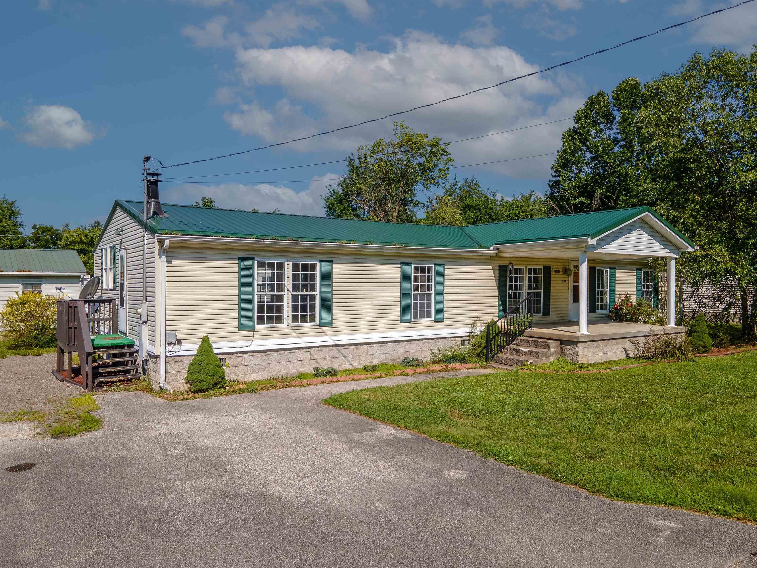 https://zimg.paragon.ice.com/ParagonImages/Property/PH/AABRKY/59180/1/0/0/5b1e45ede05347f684e010662a1ce79c/0/1a92d31cf27d21a3da5e376ae38d3113/59180-8bbcbaa8-f552-4424-86a5-b4a377abc6e9.JPG