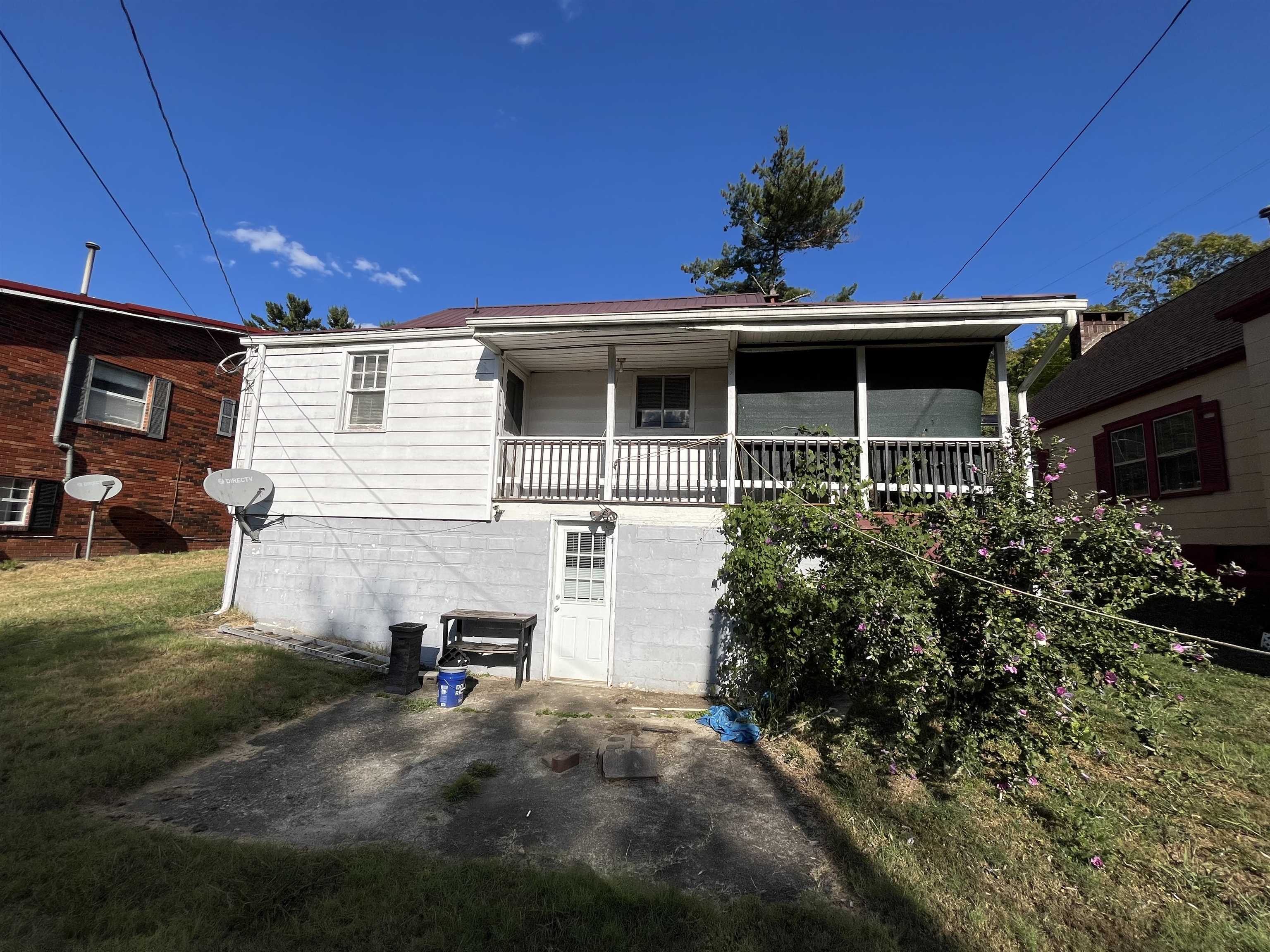https://zimg.paragon.ice.com/ParagonImages/Property/PH/AABRKY/59357/1/0/0/402e1d15f0cfa5b3d6fd715455c2020e/0/7e3f56e2a12b48aa7767da760a1d8f35/59357-f4b5c30b-8d90-4167-bcf6-470acd259e80.JPG
